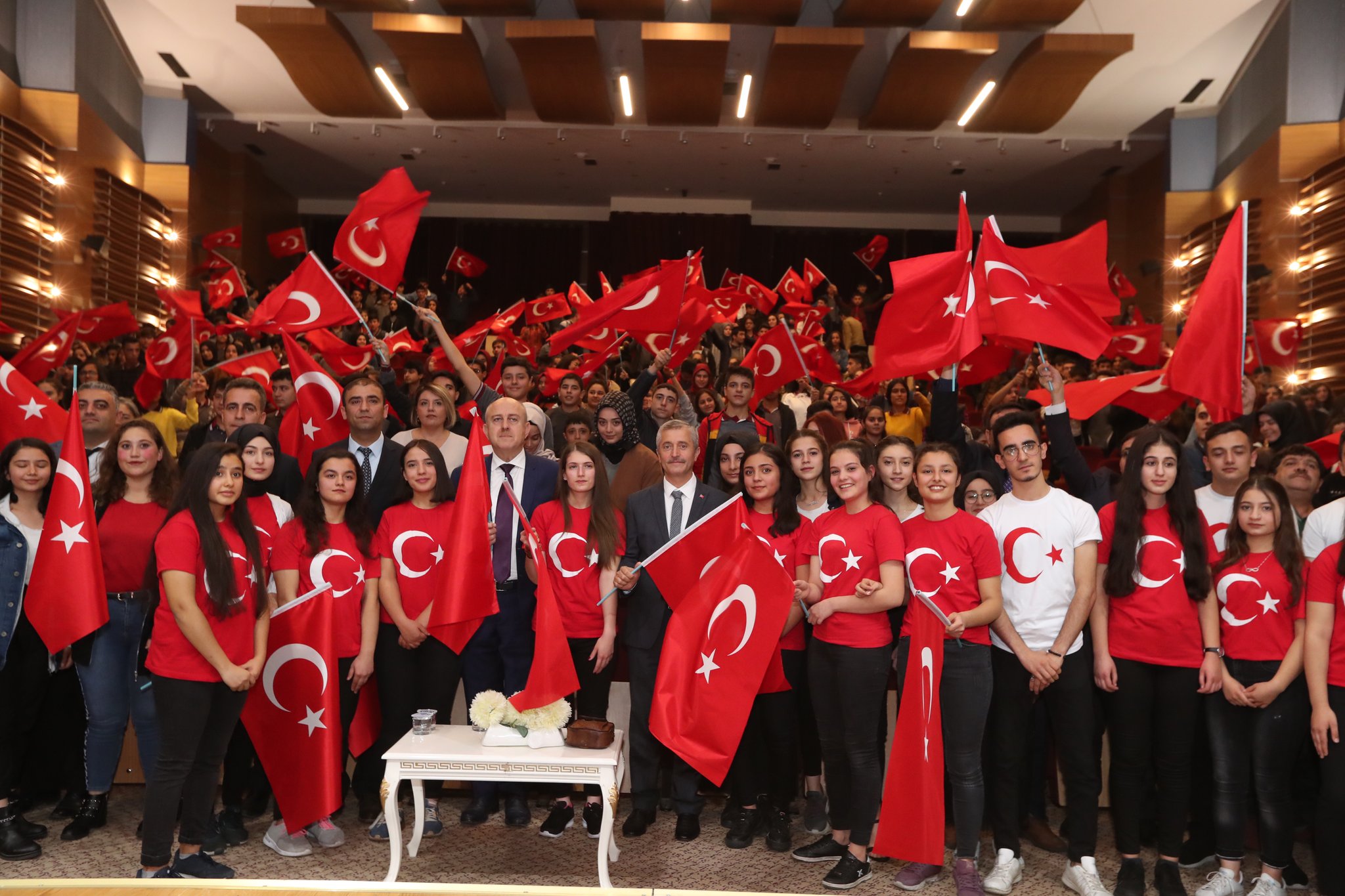 ��renciler 29 Ekim�i �ahinbey�de Kutlad�