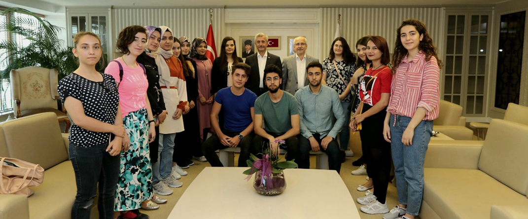 �ahinbey�in Sosyal Tesislerinden Yks Ba�ar�s�
