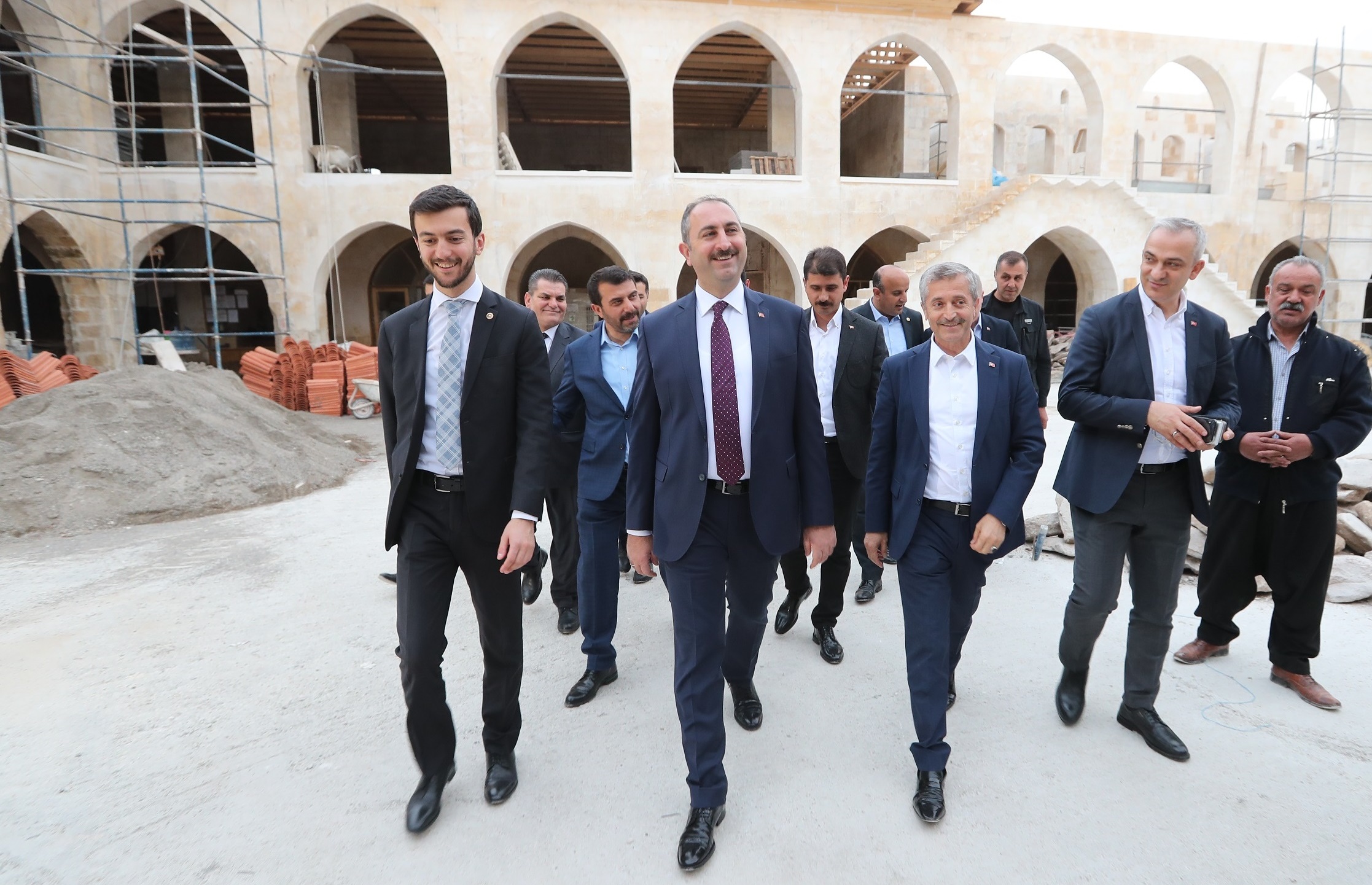 Bakan G�l, Mecidiye Han�� �nceledi