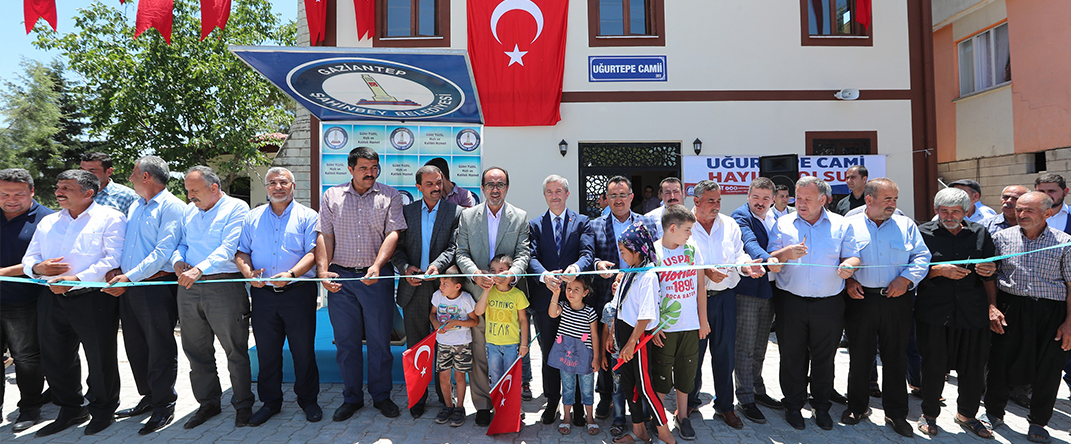U�urtepe Cami Hizmete A��ld�