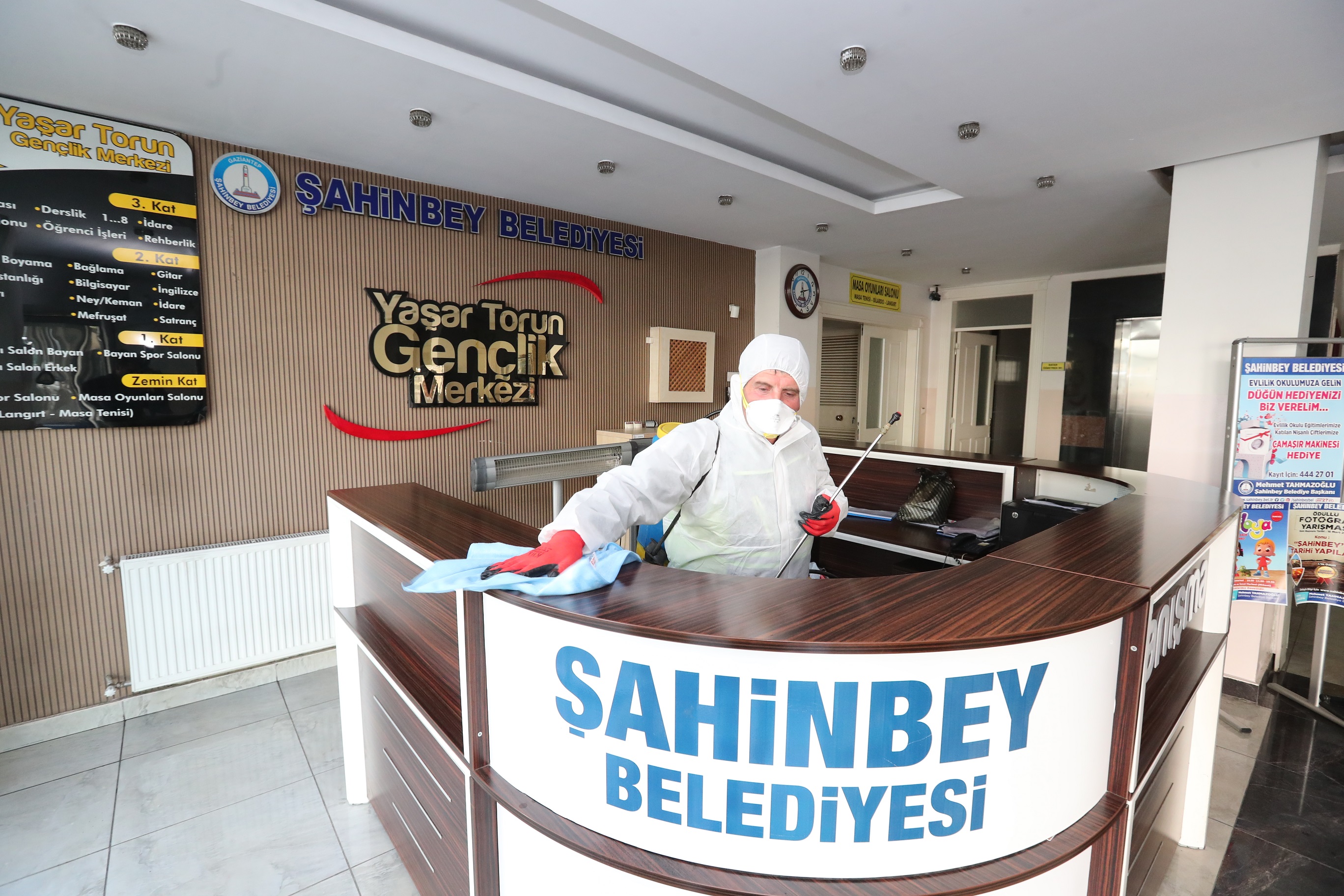Belediyemiz Dezenfekte �al��malar�n� S�rd�r�yor