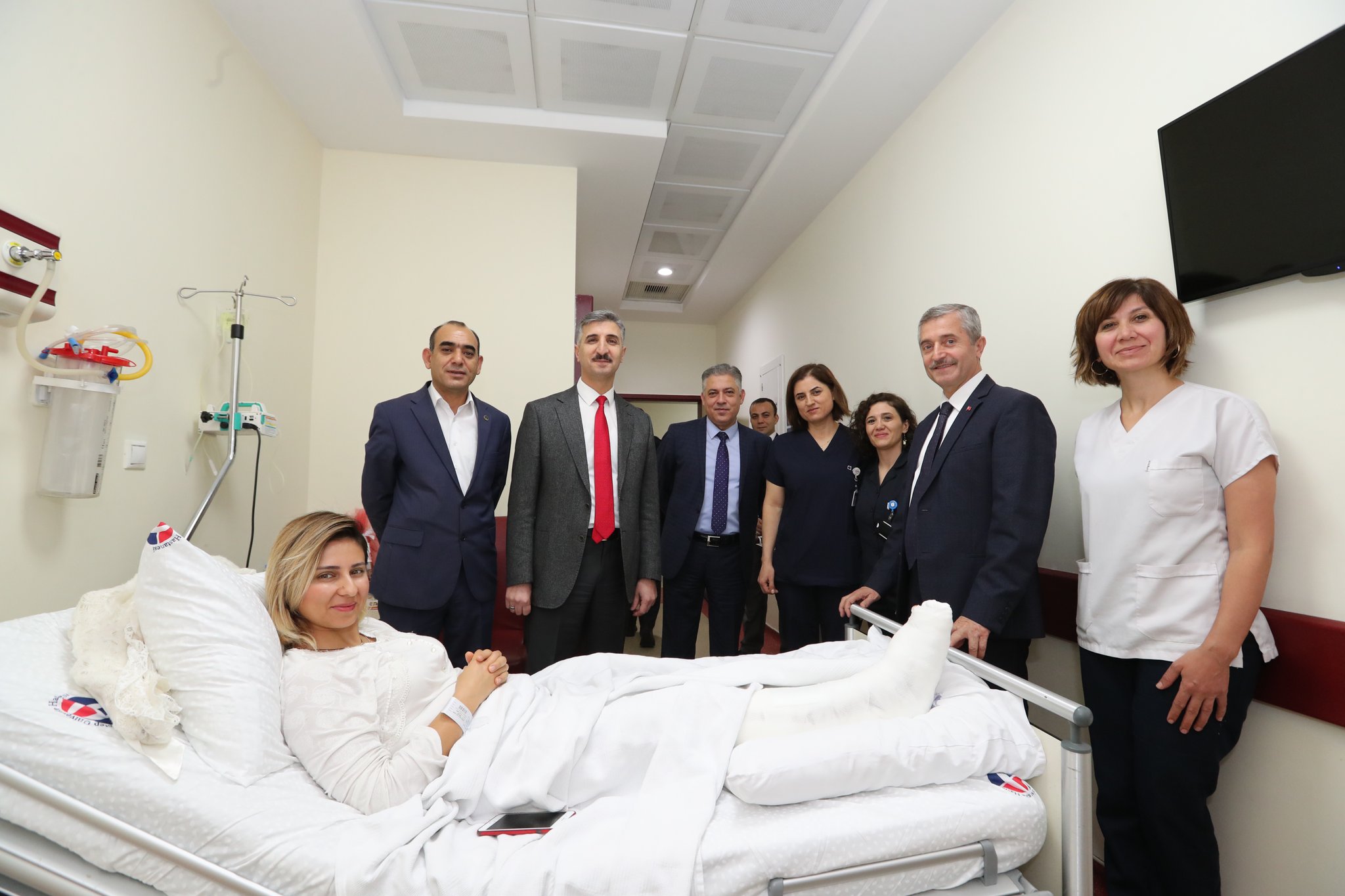 Ba�kan�m�zdan Hastalara Moral Ziyareti