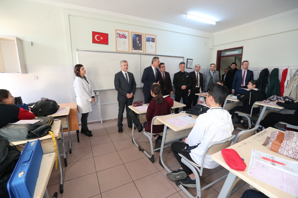 Ba�kan�m�z Kds �ncesi ��rencilere Moral Verdi