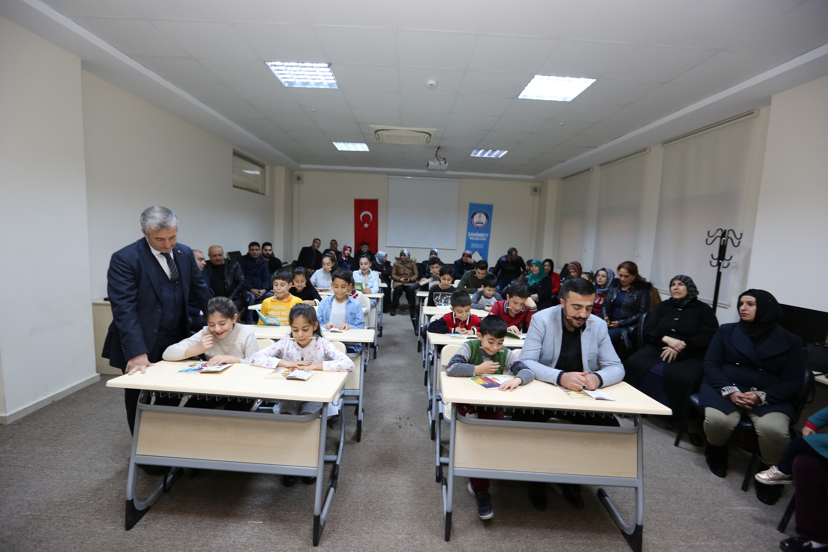 Belediyemizin Kekemelik Kursuna Yo�un �lgi