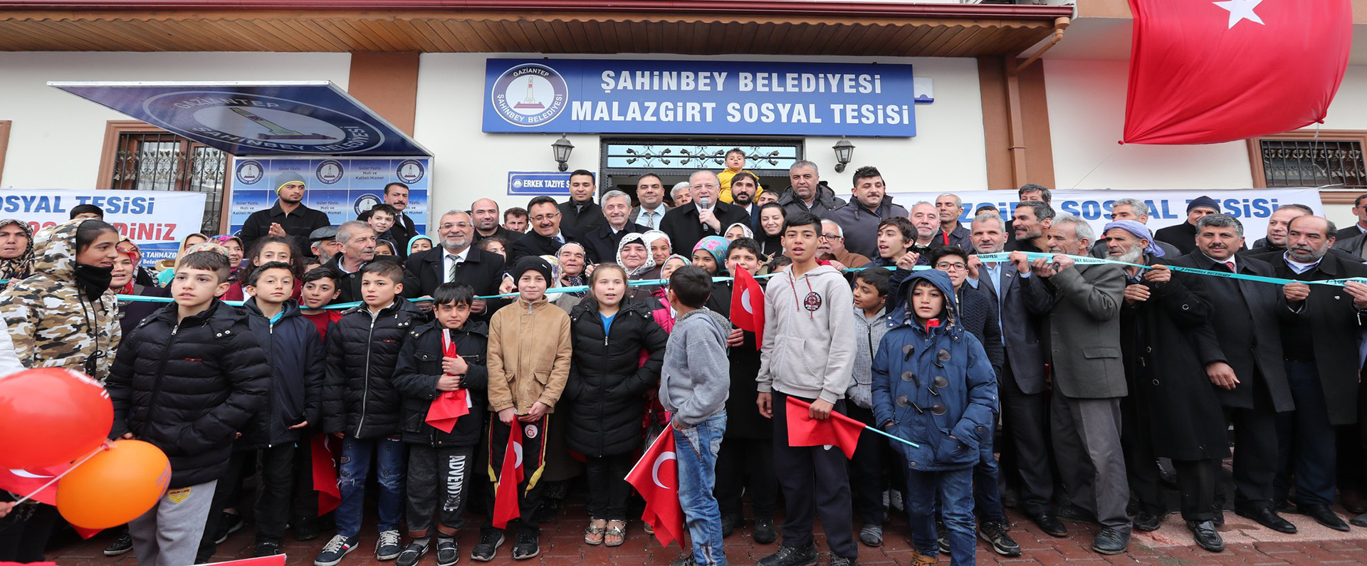 Bir Sosyal Tesis De Malazgirt Mahallesi�ne