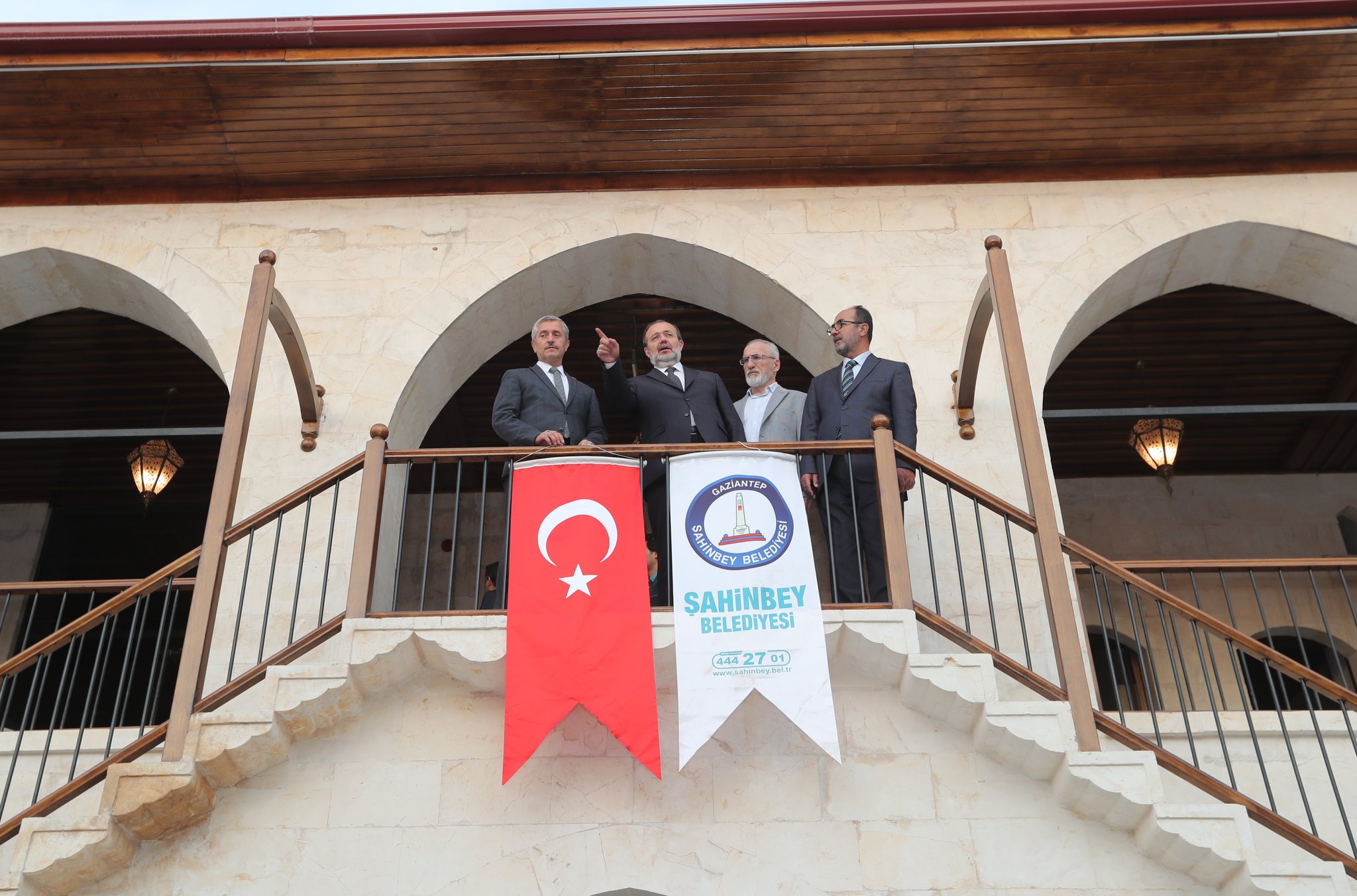 Kadim Diyanet ��leri Ba�kan�m�z Mehmet G�rmez, Mecidiye Han�� Gezdi