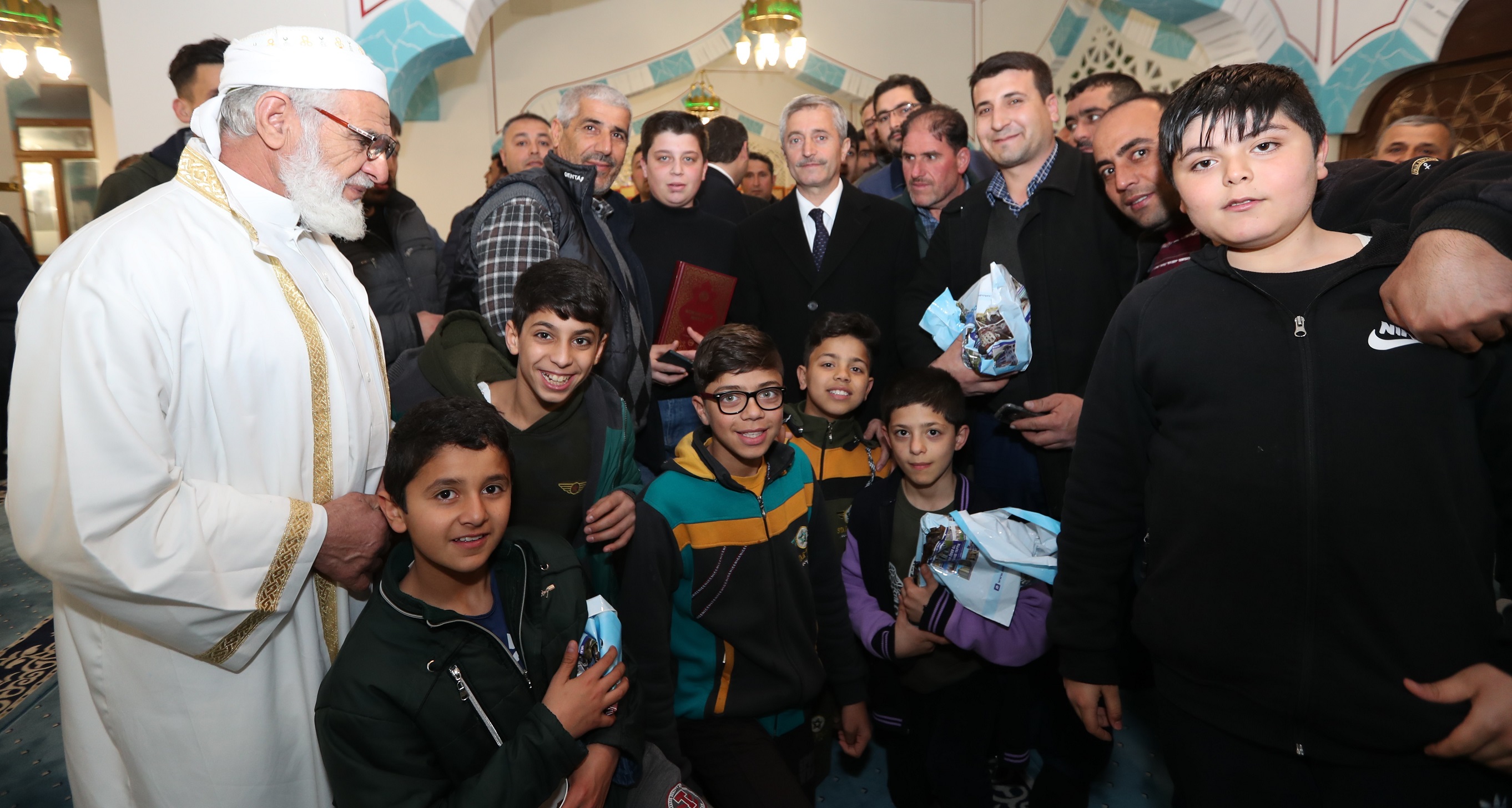 Ba�kan�m�z, Mira� Kandilini Vatanda�larla Birlikte �drak Etti