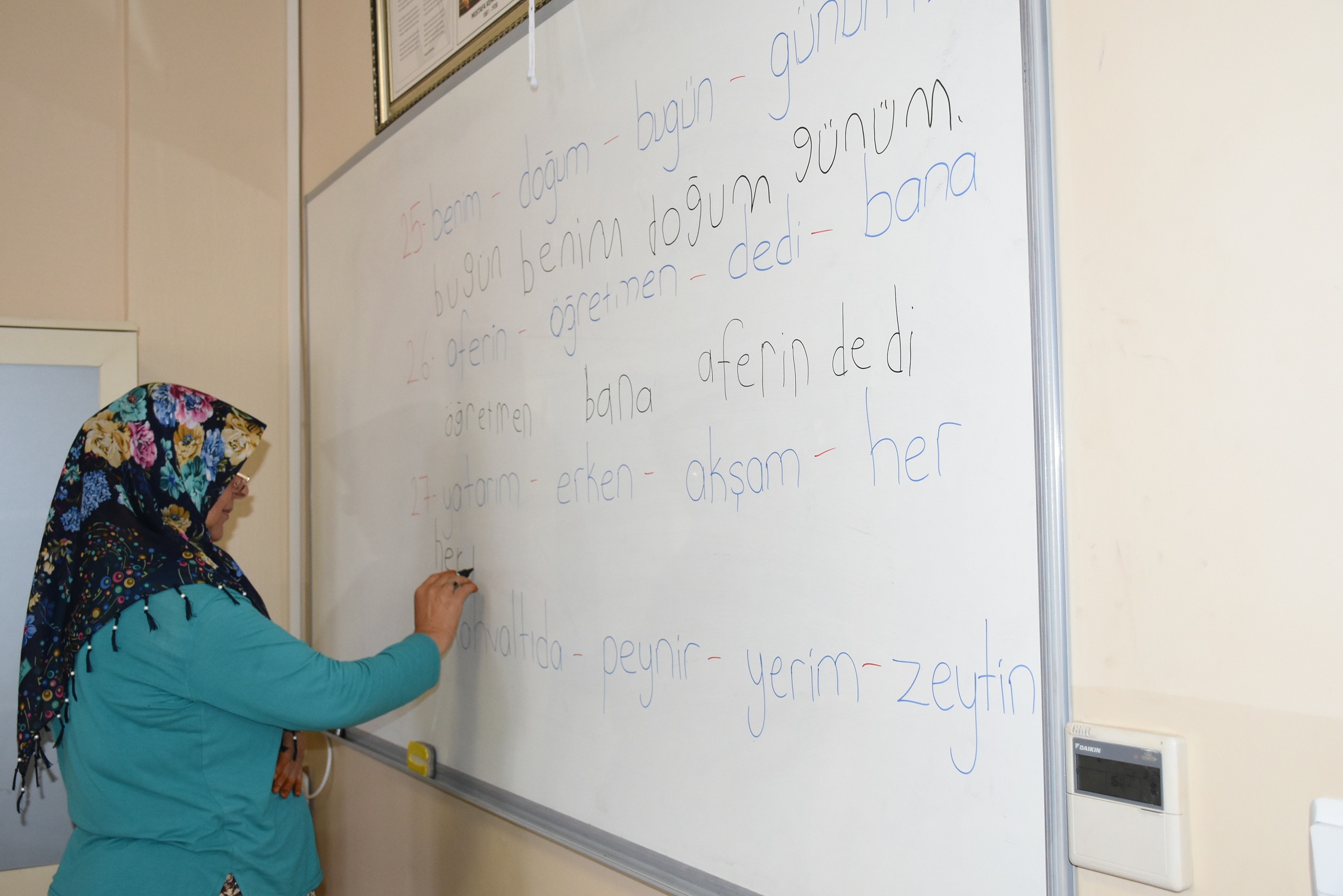 �ahinbey Belediyesi Sosyal Tesislerinde Okuma Yazma ��reniyorlar