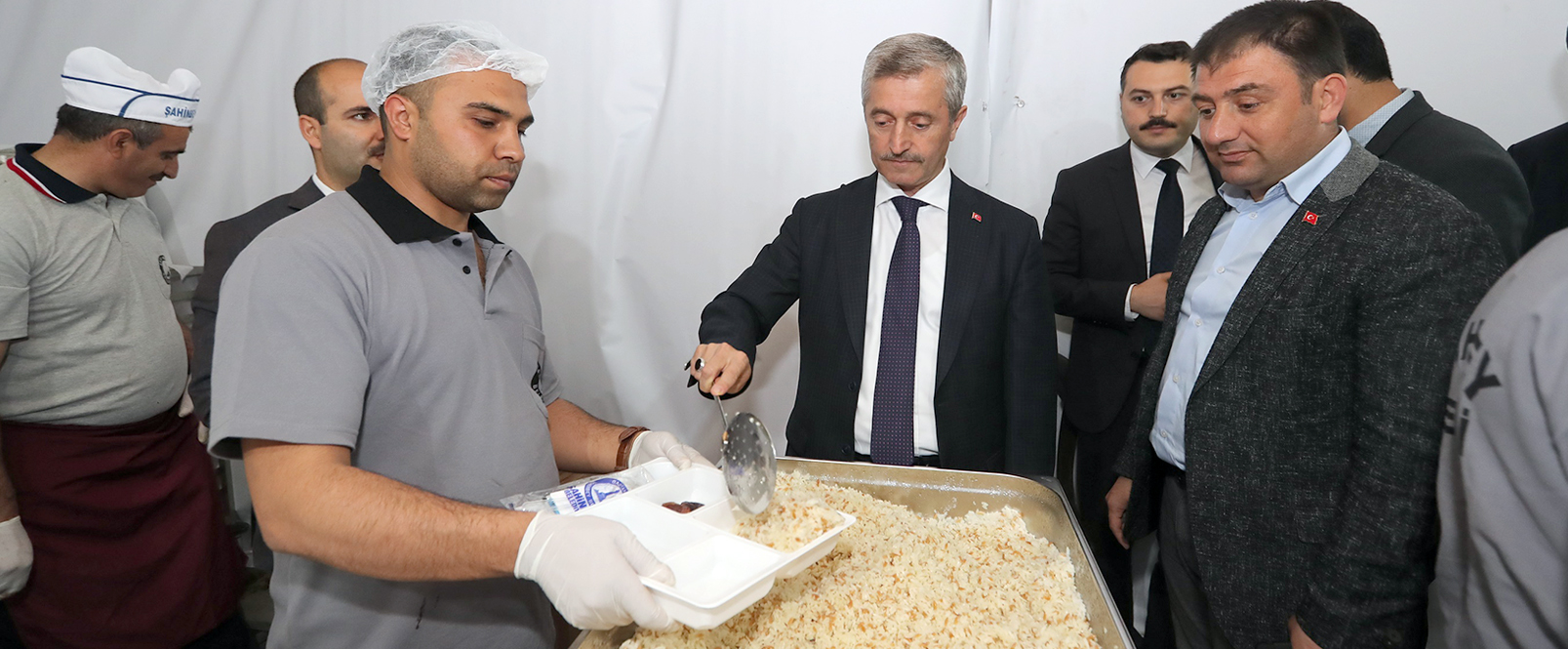 Ba�kan�m�z: "Her G�n 5.000 Ki�iyle �ftar Yap�yoruz"