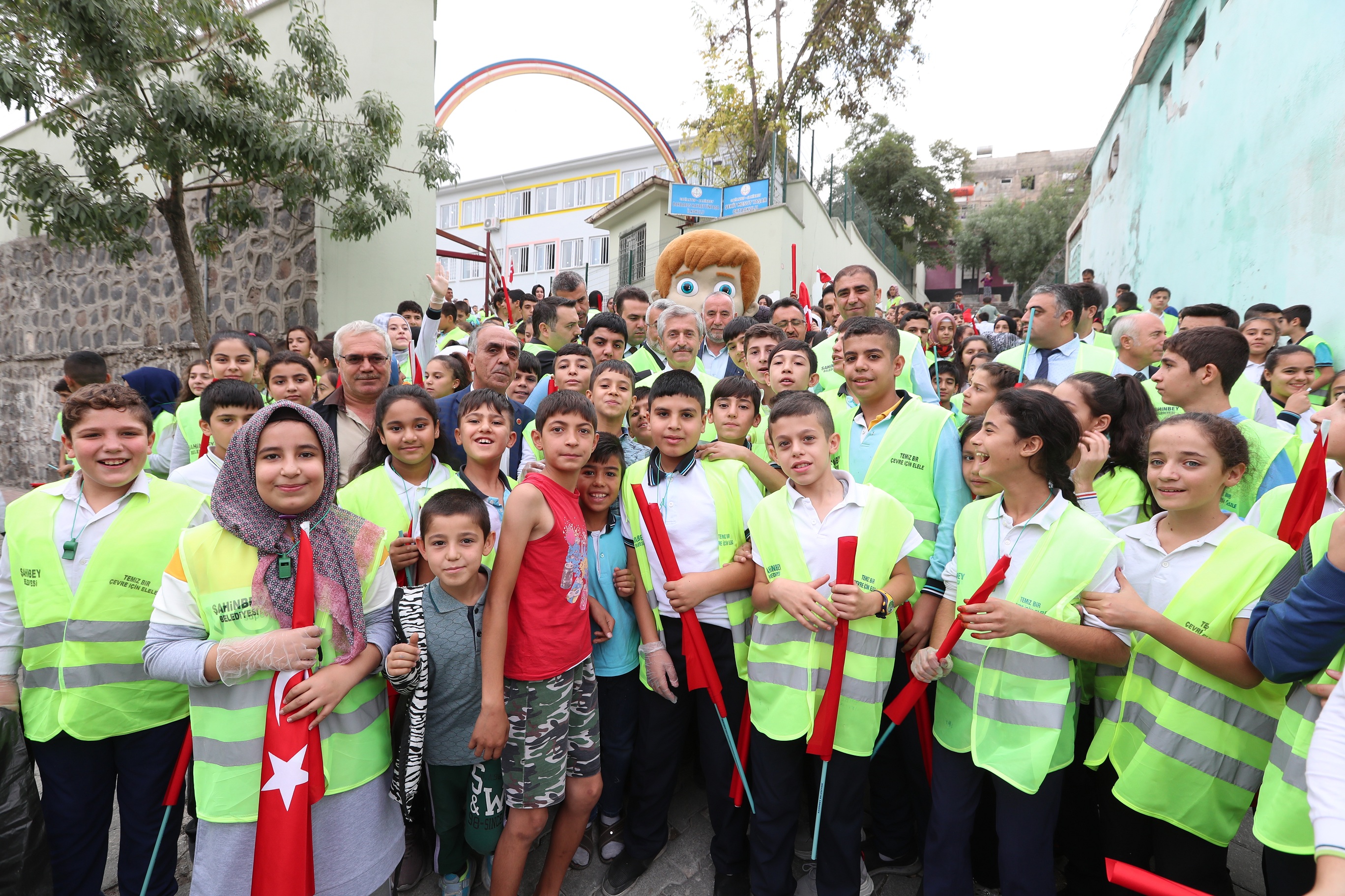 "Temiz Bir �evre ��in Kirletmemeliyiz"