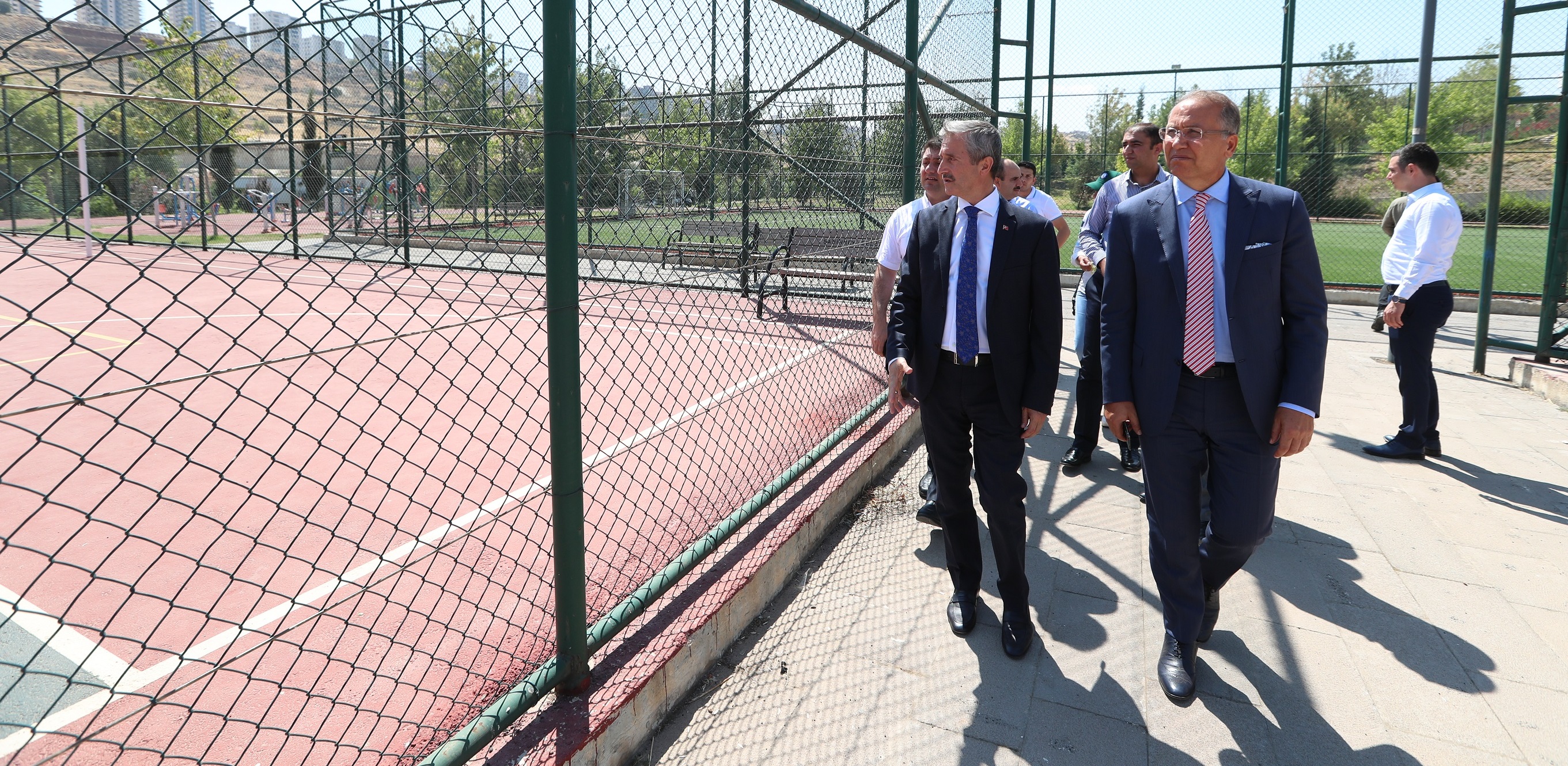 Ba�kan Durmu��tan Belediyemizin Spor Tesisleri�ne Tam Not