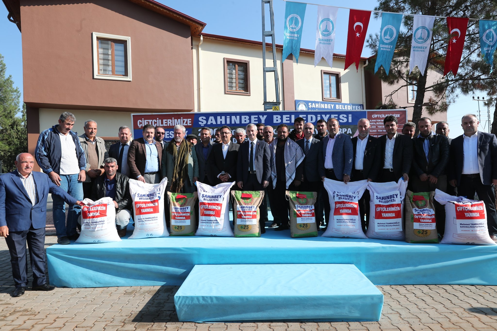 Belediyemiz �ift�inin Y�z�n� G�ld�rmeye Devam Ediyor