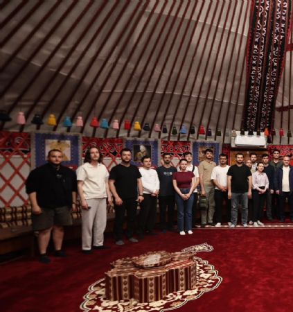 Ba�kan�m�z Ankara �niversitesi ��rencileri �le Biraraya Geldi