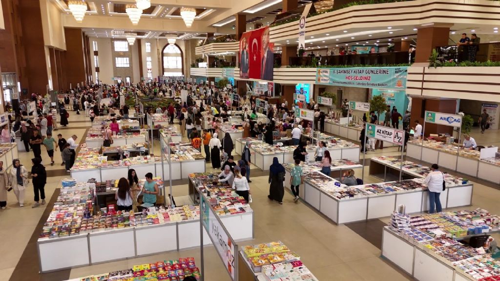 Belediyemizin Kitap Fuarlar�n� 2 Milyona Yak�n Ki�i Ziyaret Etti