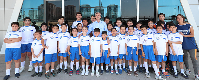 Ba�kan�m�z: "Tesislerimizde 2.000�in �zerinde ��rencimiz Spor Yap�yor"