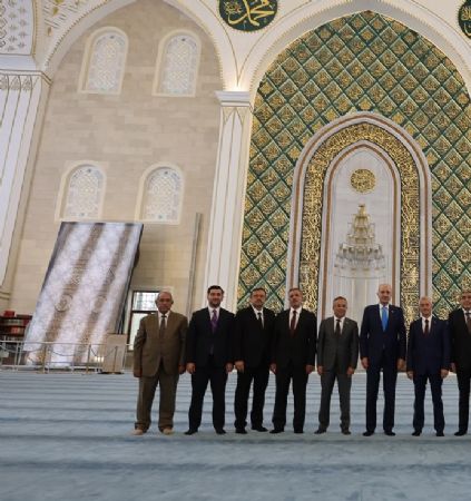TBMM Ba�kan� Numan Kurtulmu� �ahinbey Millet Camii�ni Ziyaret Etti 