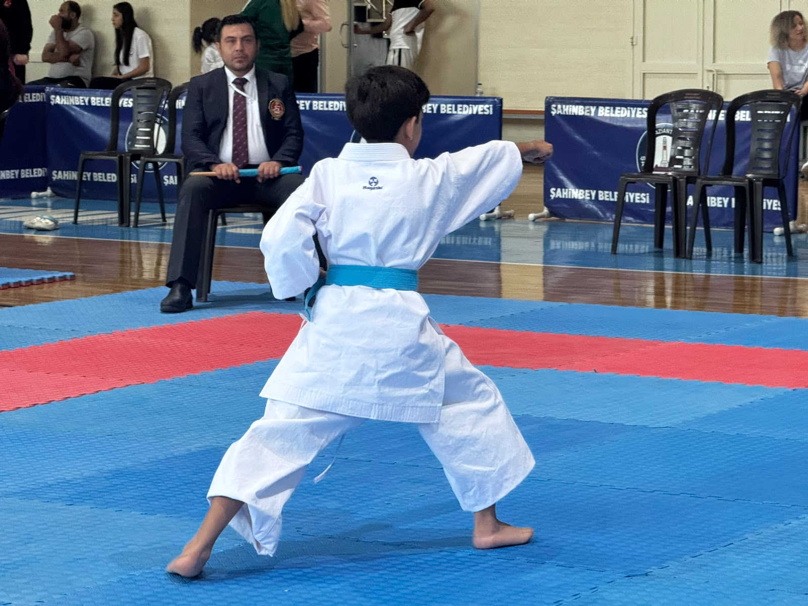 �ahinbey�de 600 Karateci Madalya ��in Tatamiye ��kt�