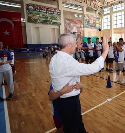 �ahinbey�de Yaz Spor Okullar� Co�kusu Ba�lad�