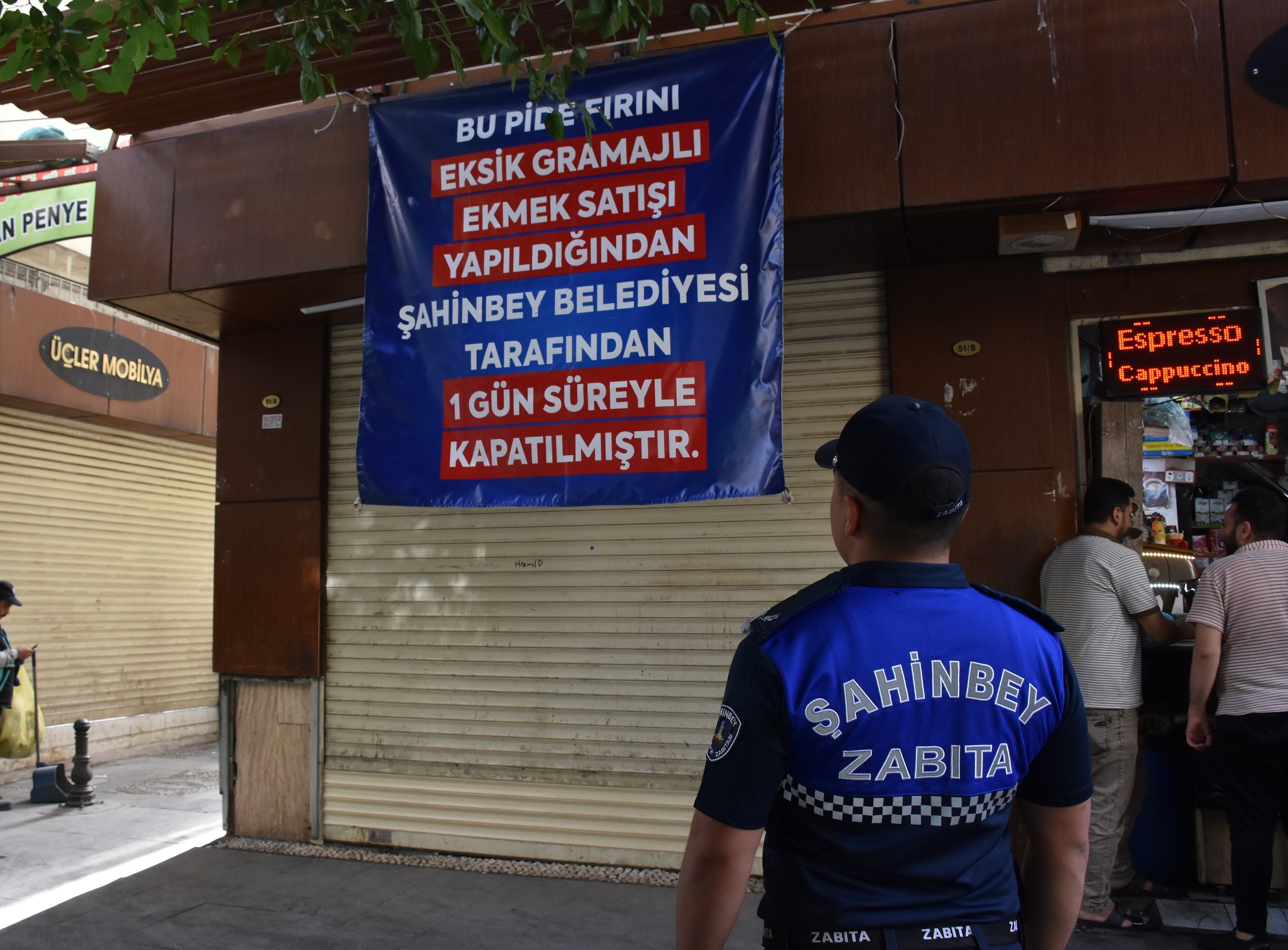�ahinbey Zab�ta Ekiplerinden F�r�nlara Denetim