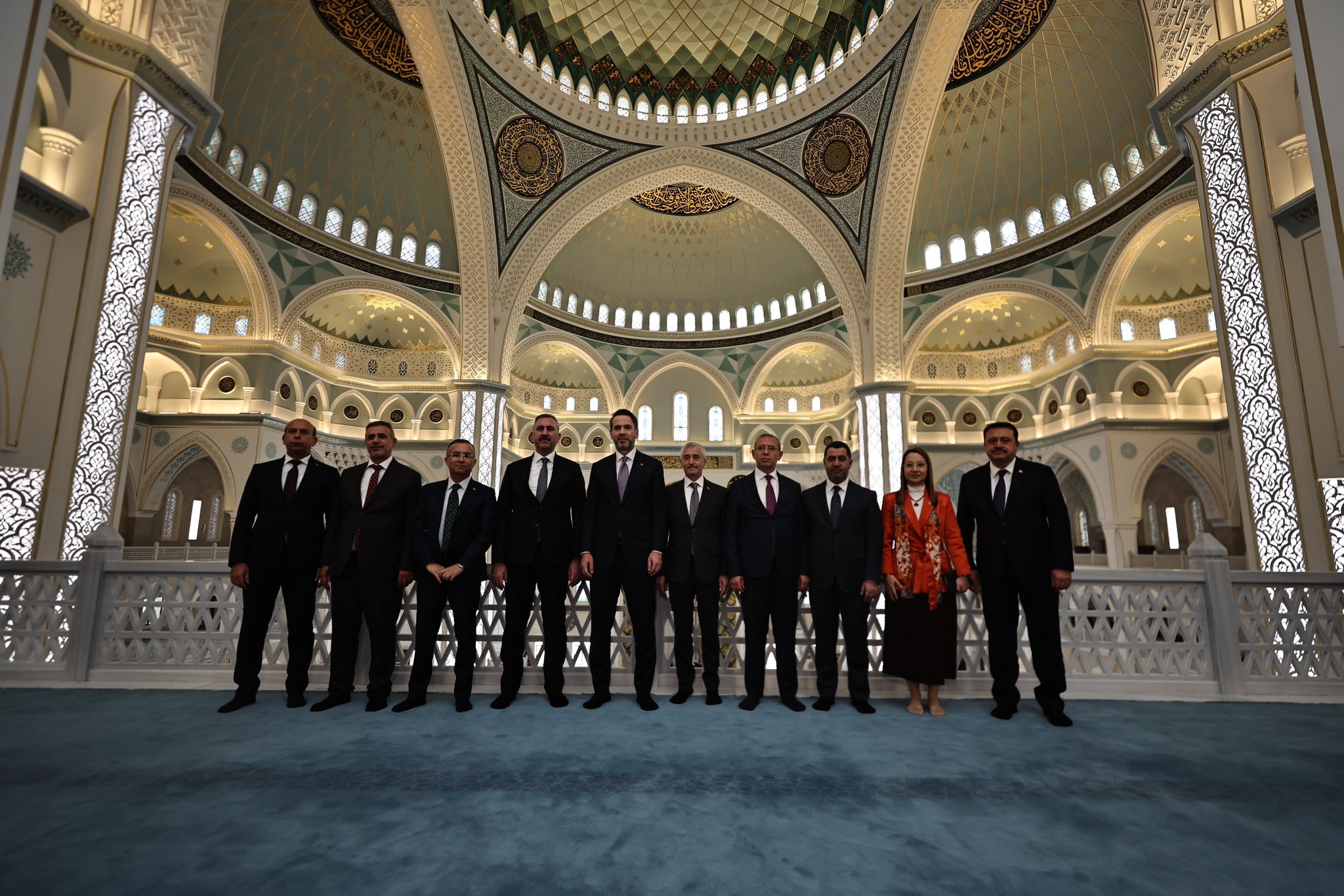 Bakan Bayraktar�dan Belediyemizin Hizmetlerine Tam Not