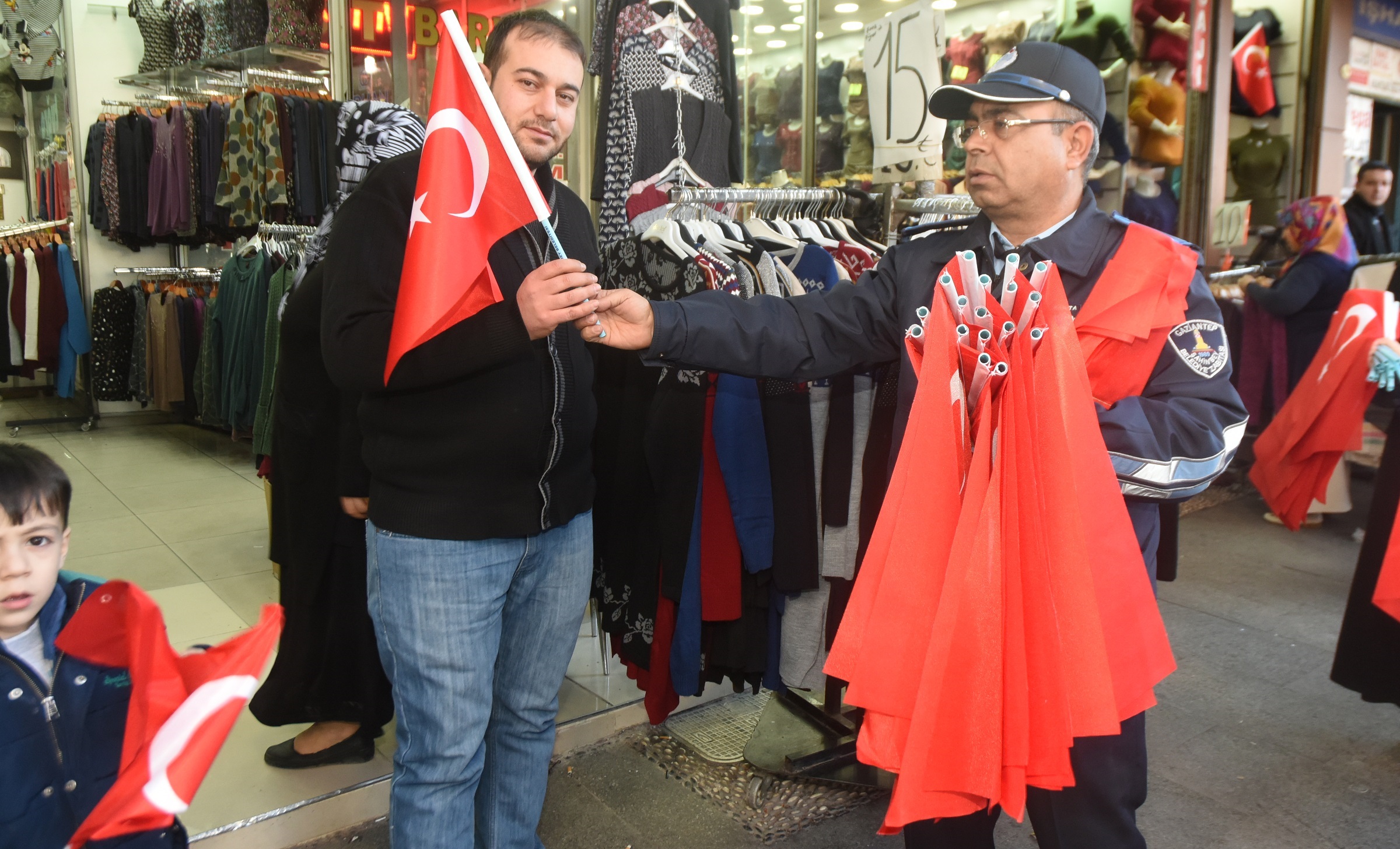D�rt Bir Yana T�rk Bayra��