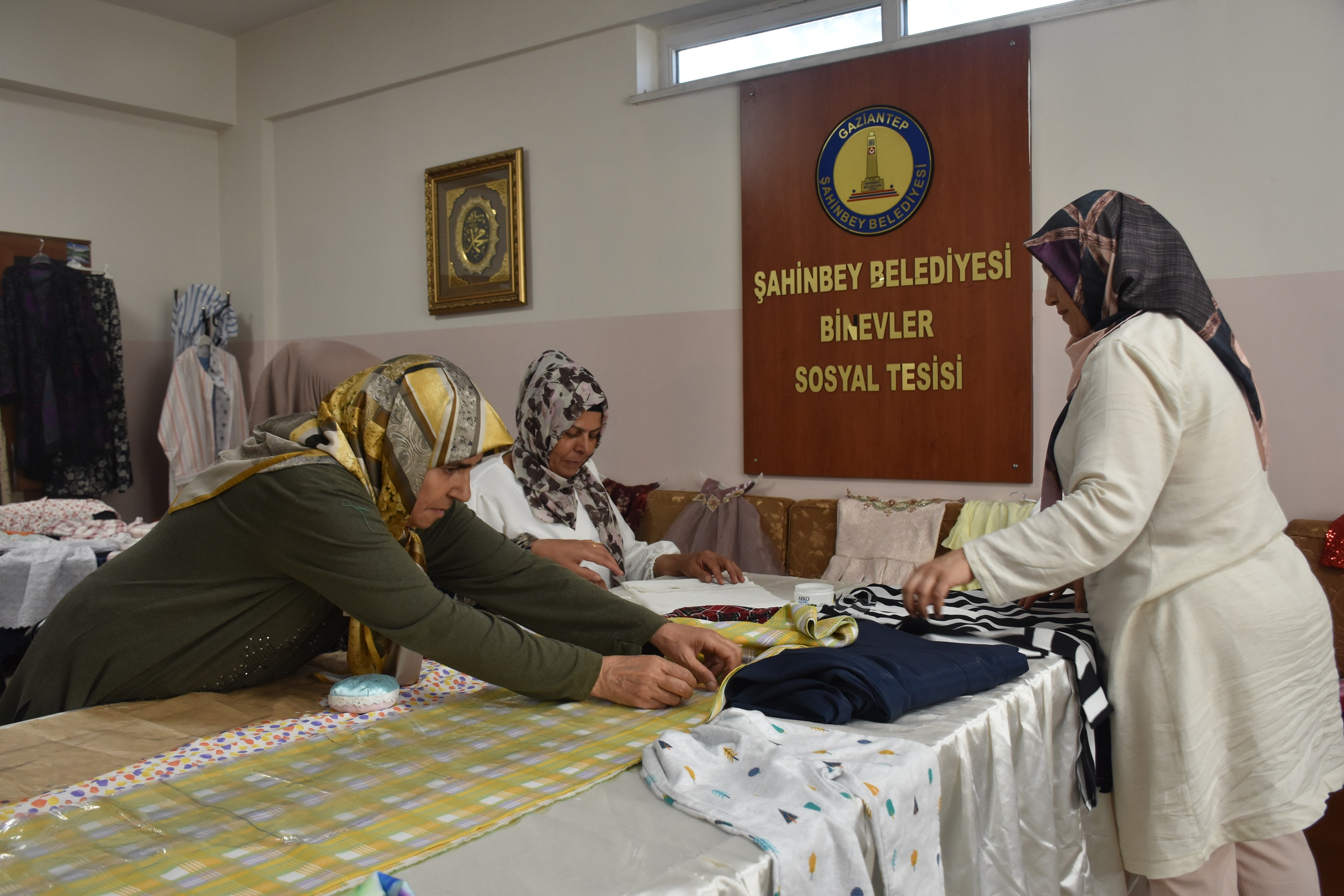 Belediyemiz Tesislerinde Hem Meslek ��reniyorlar Hem De Para Kazan�yorlar