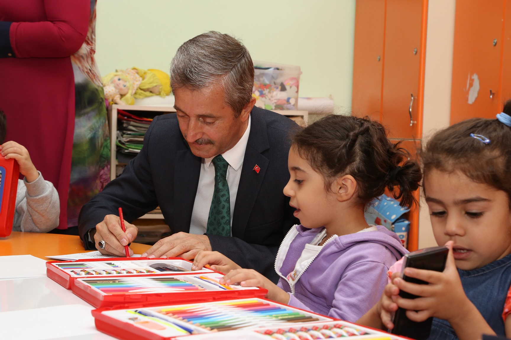 Belediyemizden 475.300 Boyama Seti