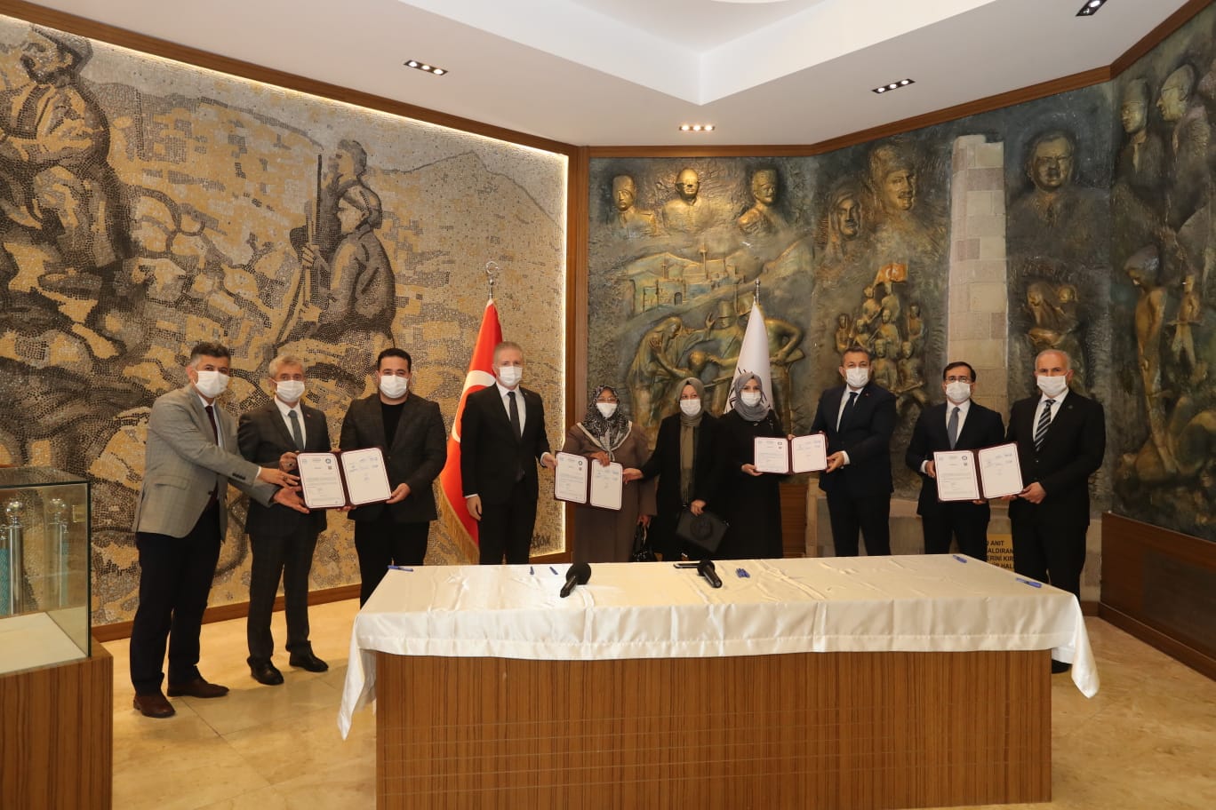 Belediyemizden �ki �nemli Eser ��in Destek