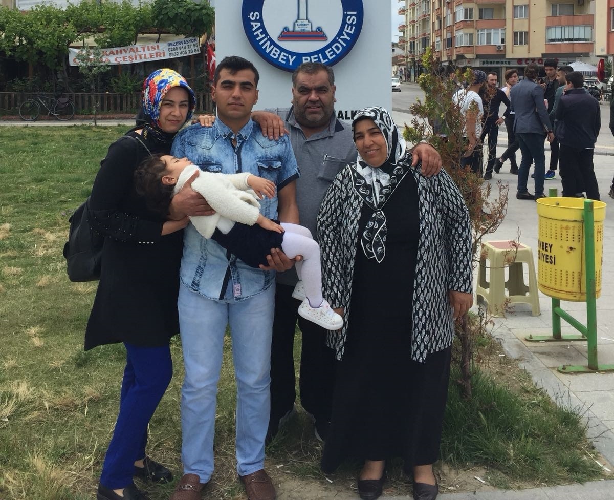 Ba�kan�m�zdan Mehmet�i�imize S�rpriz Anneler G�n� Hediyesi