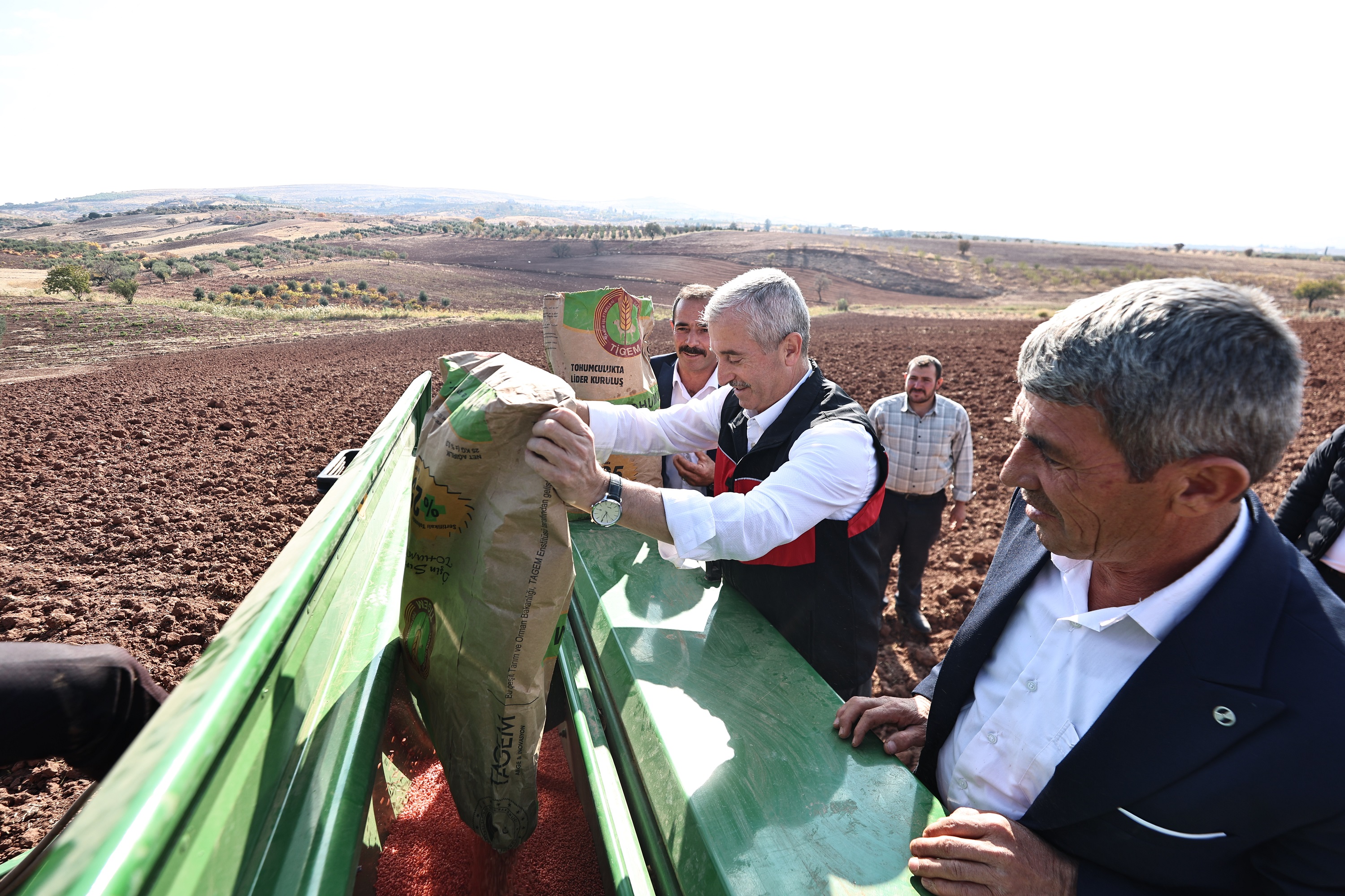 Ba�kan�m�z Da��tt��� Tohumlar� �ift�ilerle Ekti