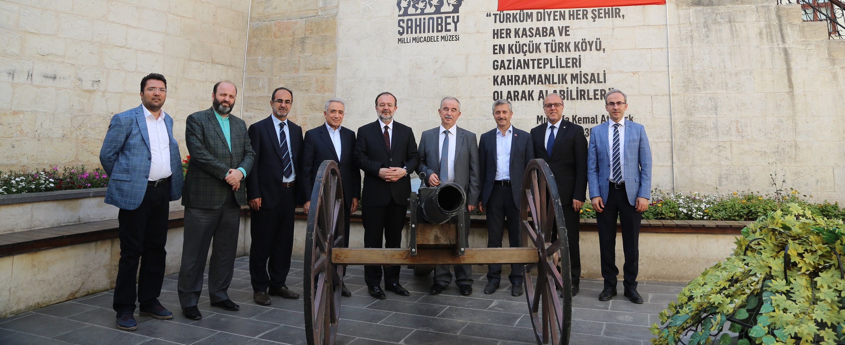 Diyanet ��leri Kadim Ba�kanlar� Milli M�cadele M�zesini Gezdiler