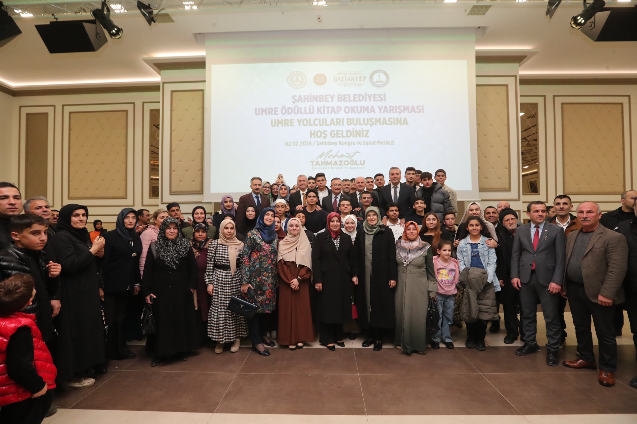 Umre�den D�nen ��renciler Ve Aileleri Gaziantep Protokol� �le Bir Araya Geldi