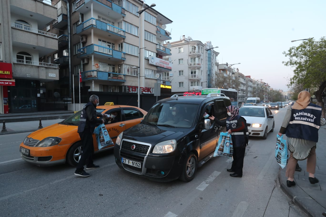 Belediyemiz �ftara Yeti�emeyenlerin Yan�nda