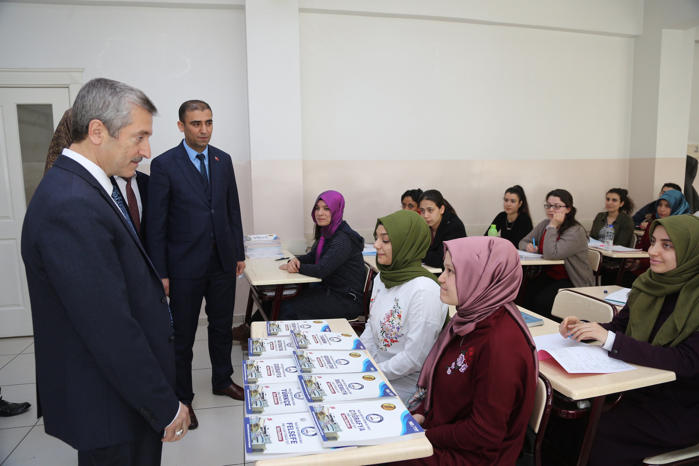 Belediyemiz Milyonlarca Kitap Da��tt�
