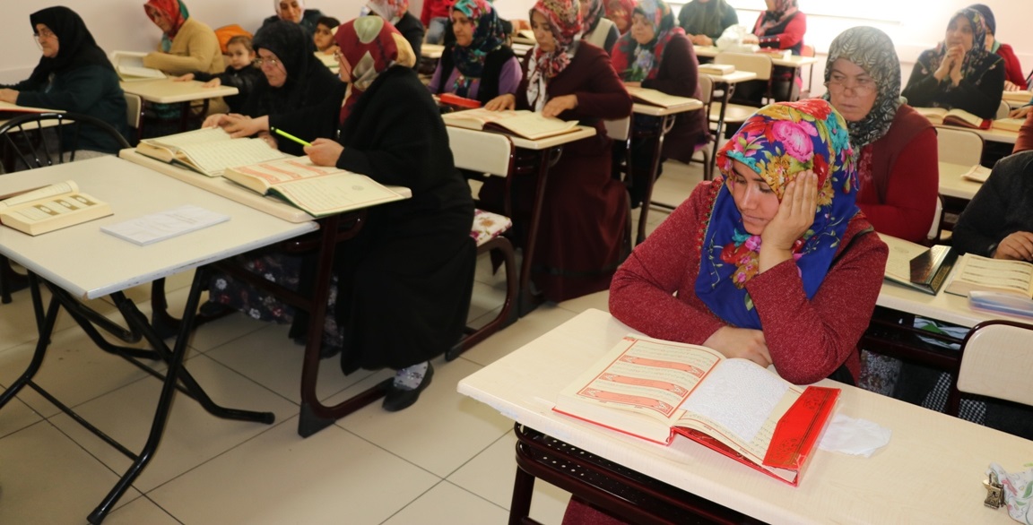 Sosyal Tesislerimizde Kur�an-� Kerim ��reniyorlar
