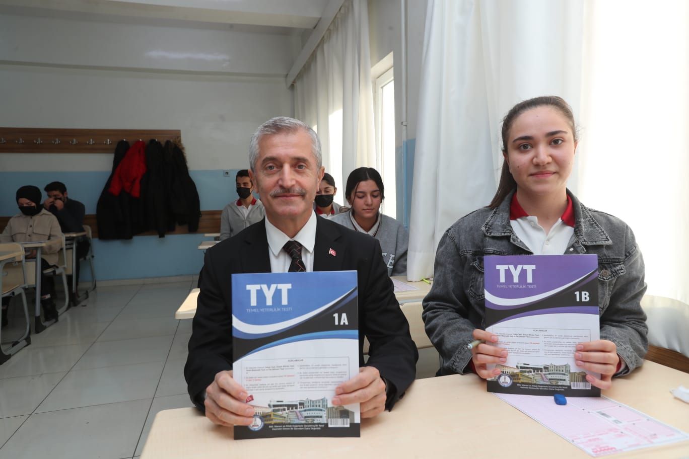Belediyemiz ��renci ve Vatanda�lara 15.000.000 Kitap Da��tt�