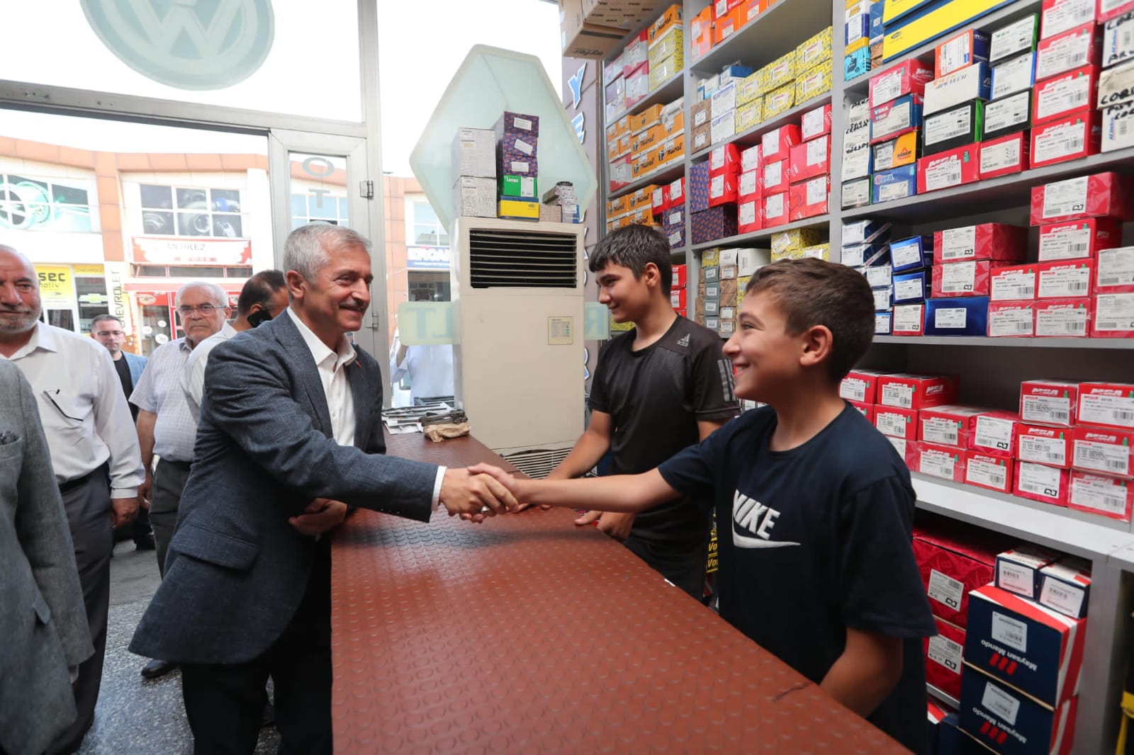 Ba�kan�m�z Ve Milletvekili Kirazo�lu Mesleki E�itim ��rencileri �le Bir Araya Geldi