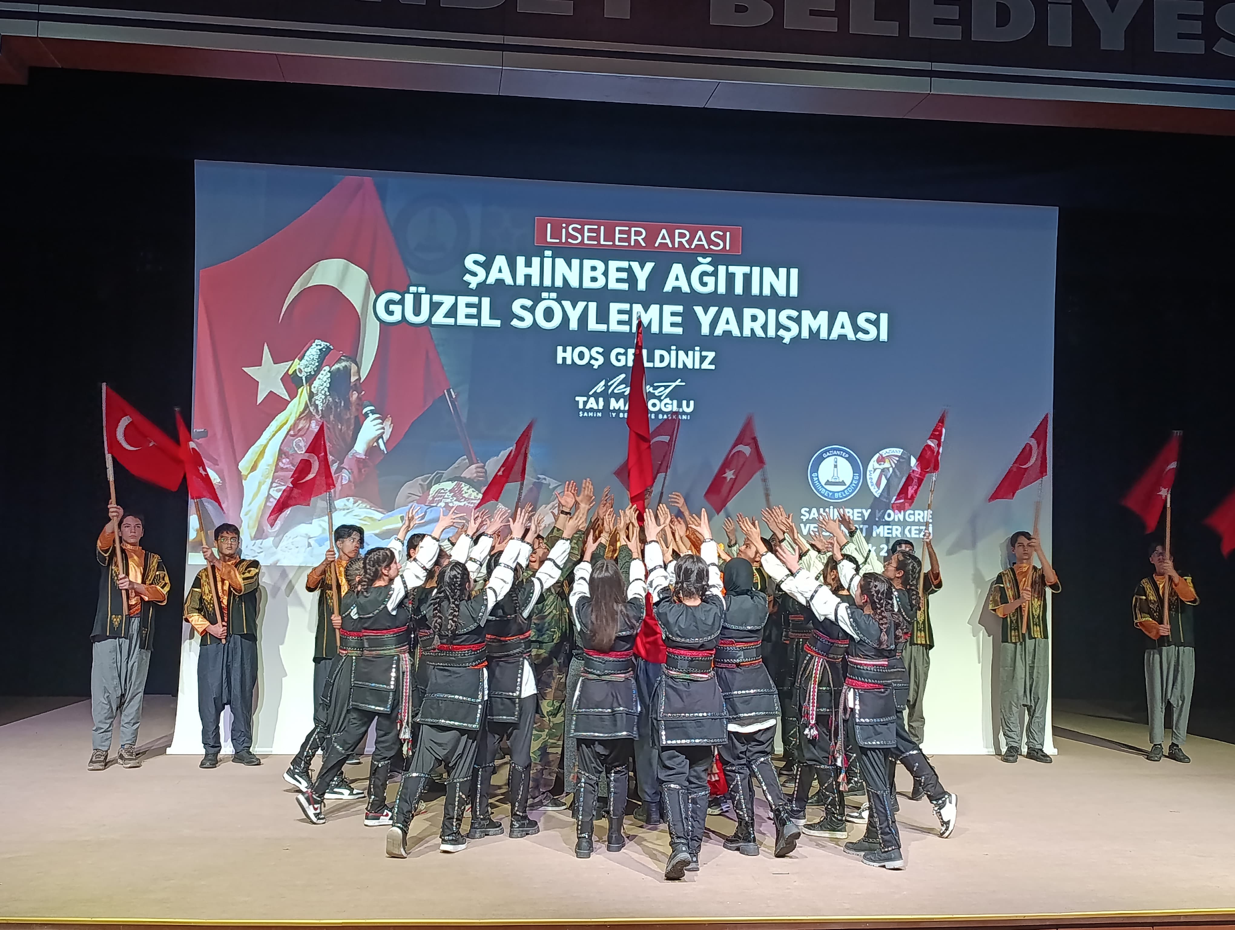�ahinbey�li Gen�ler �ahinbey�i A��tla Anlatt�