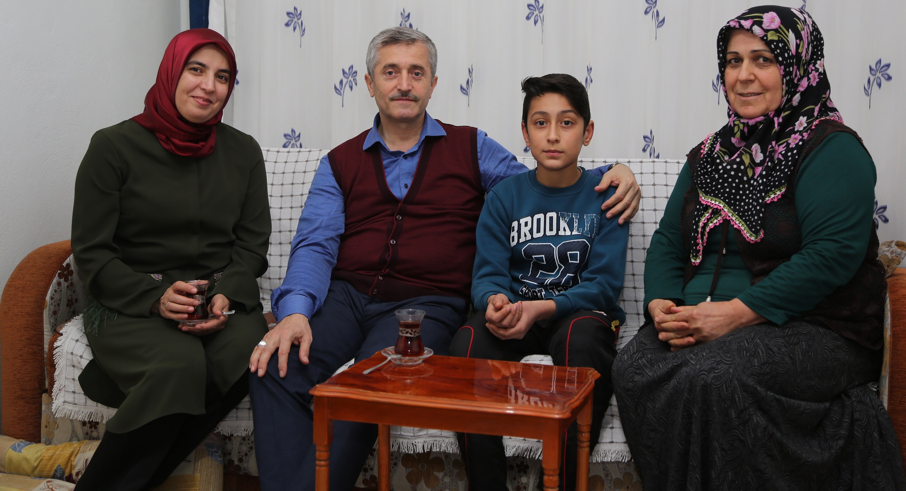 Ba�kan Tahmazo�lu Aile Ziyaretlerini S�rd�r�yor