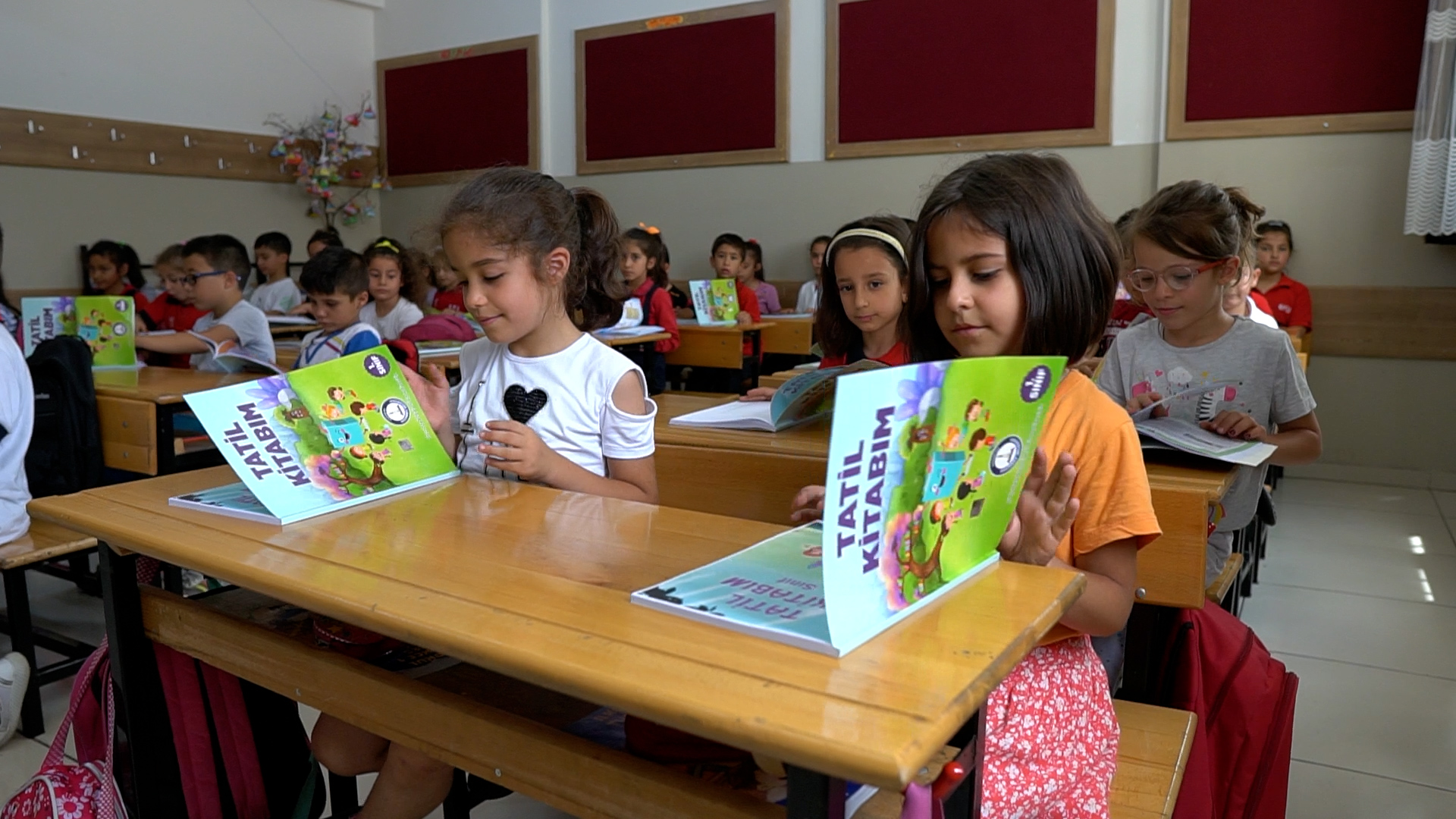 Belediyemizden ��rencilere Tatil Kitab�