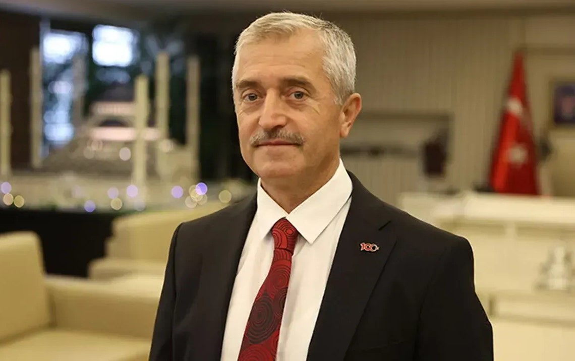Ba�kan�m�zdan �niversite ��rencilerine M�jde