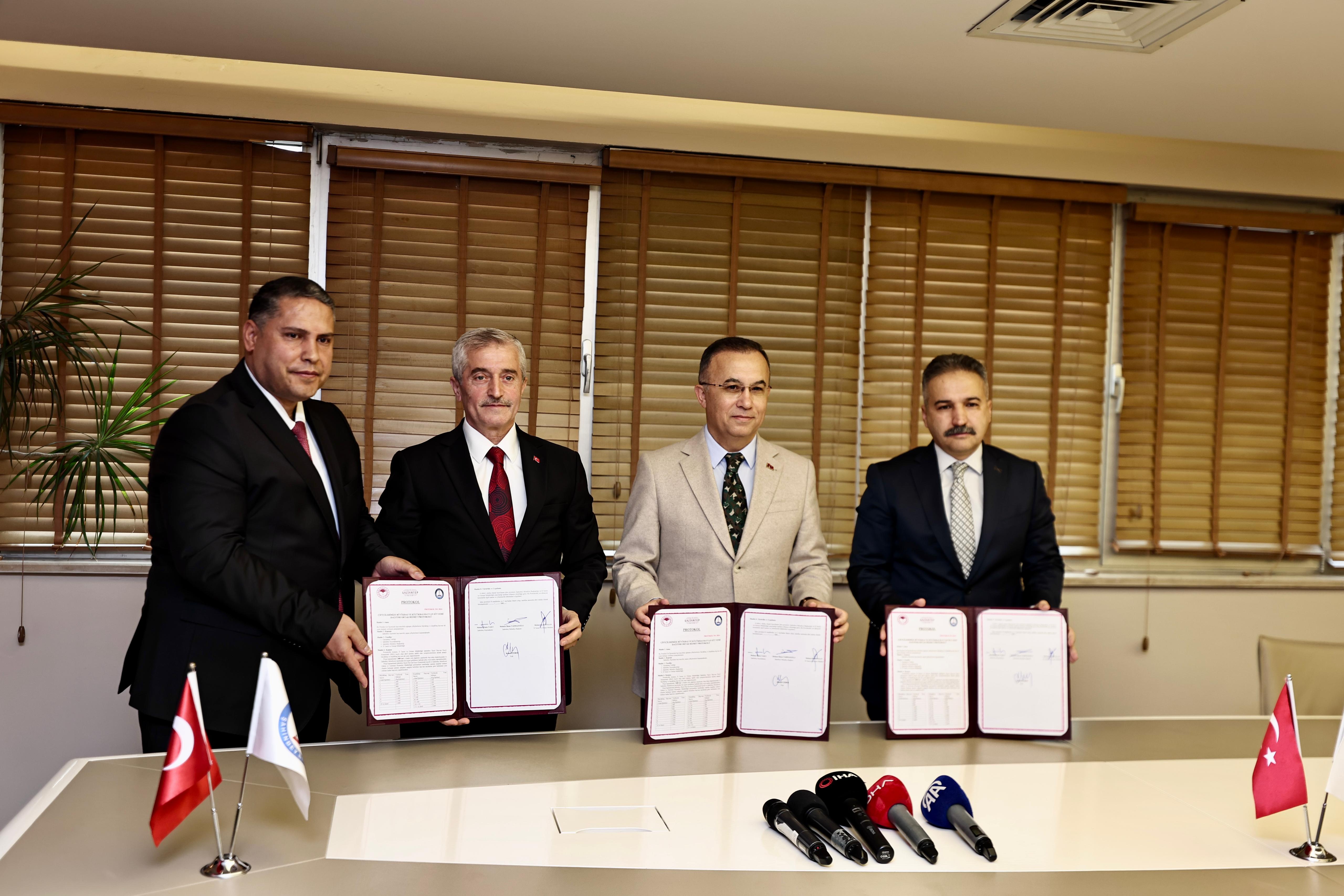 Belediyemizden Hayvan Yeti�tiricilerine 52.000.000 Kg Yem Deste�i