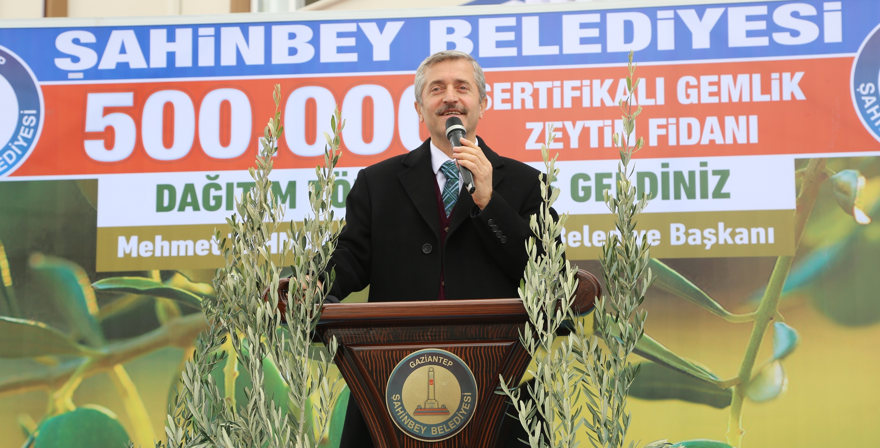 Ba�kan�m�zdan �ift�ilere 500.000 Adet Zeytin Fidan�