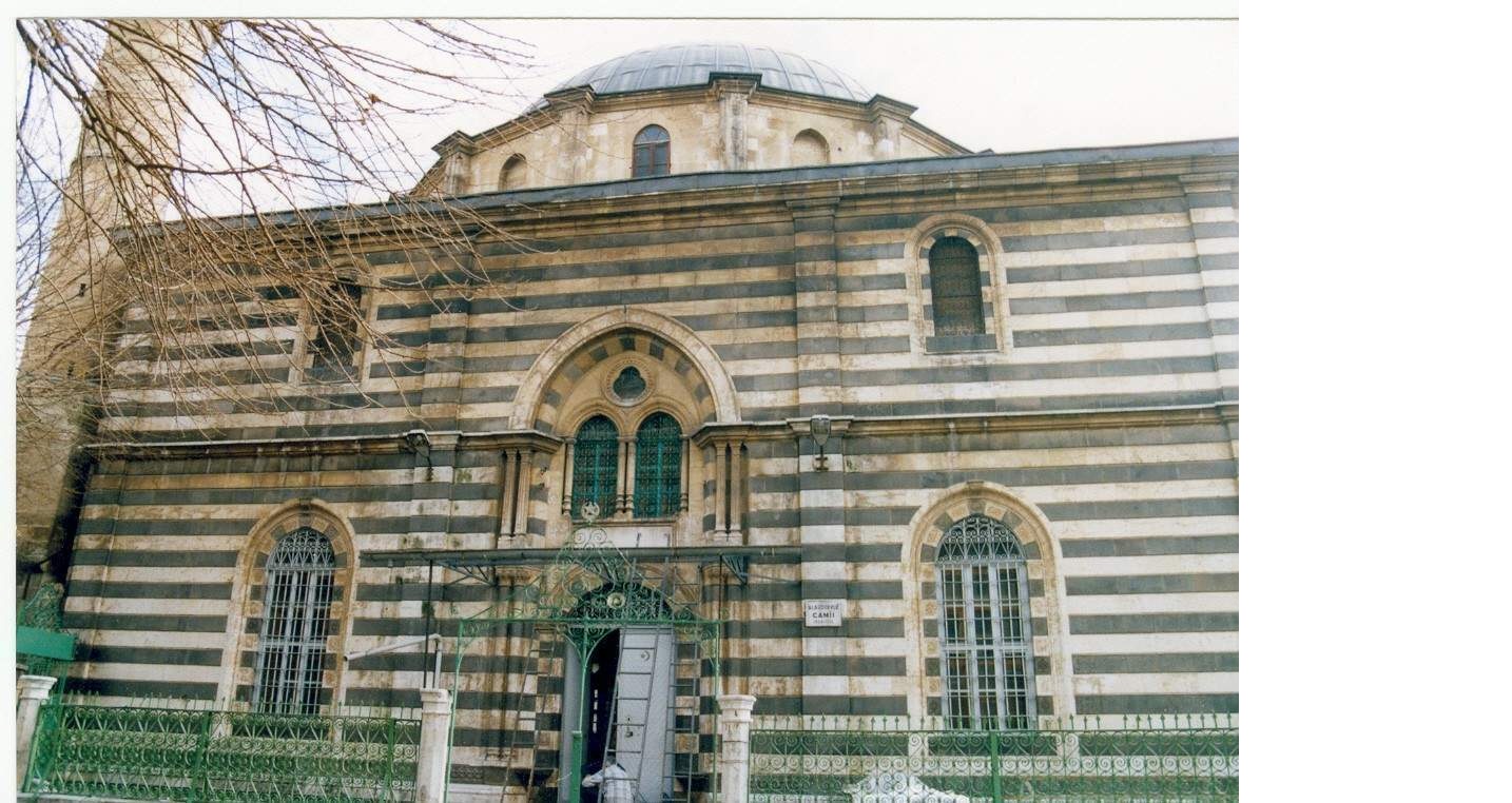 Ala�ddevle (Ali Dola) Camii