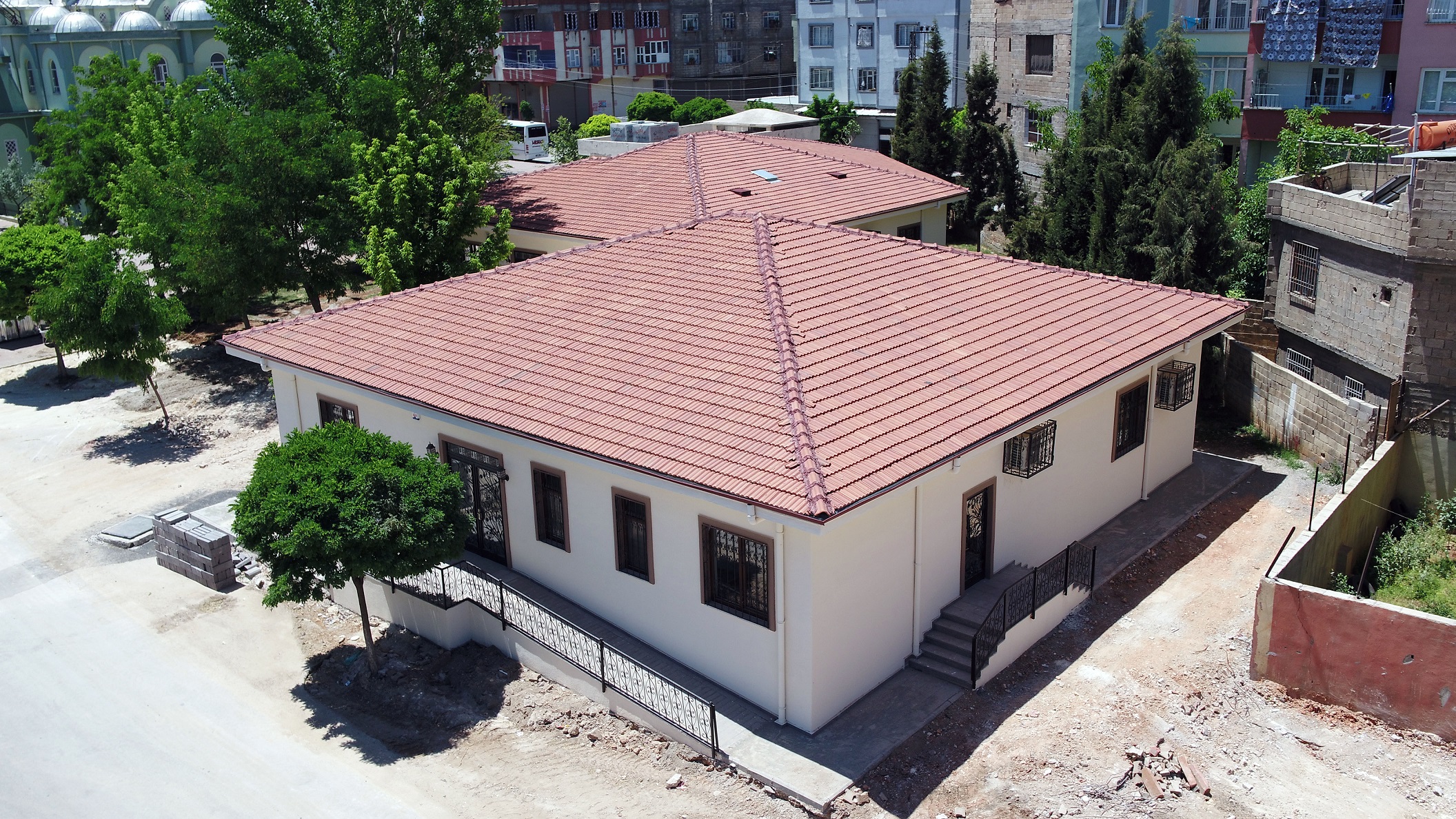 25 Aral�k Sosyal Tesisi