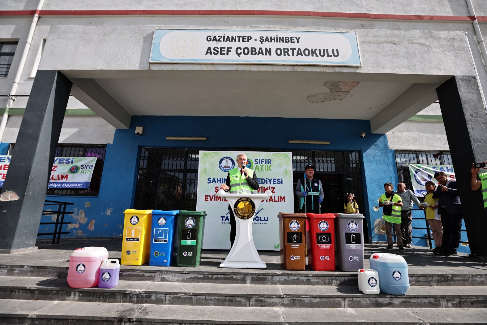 Okullarda Temizlik Kampanyalar� 