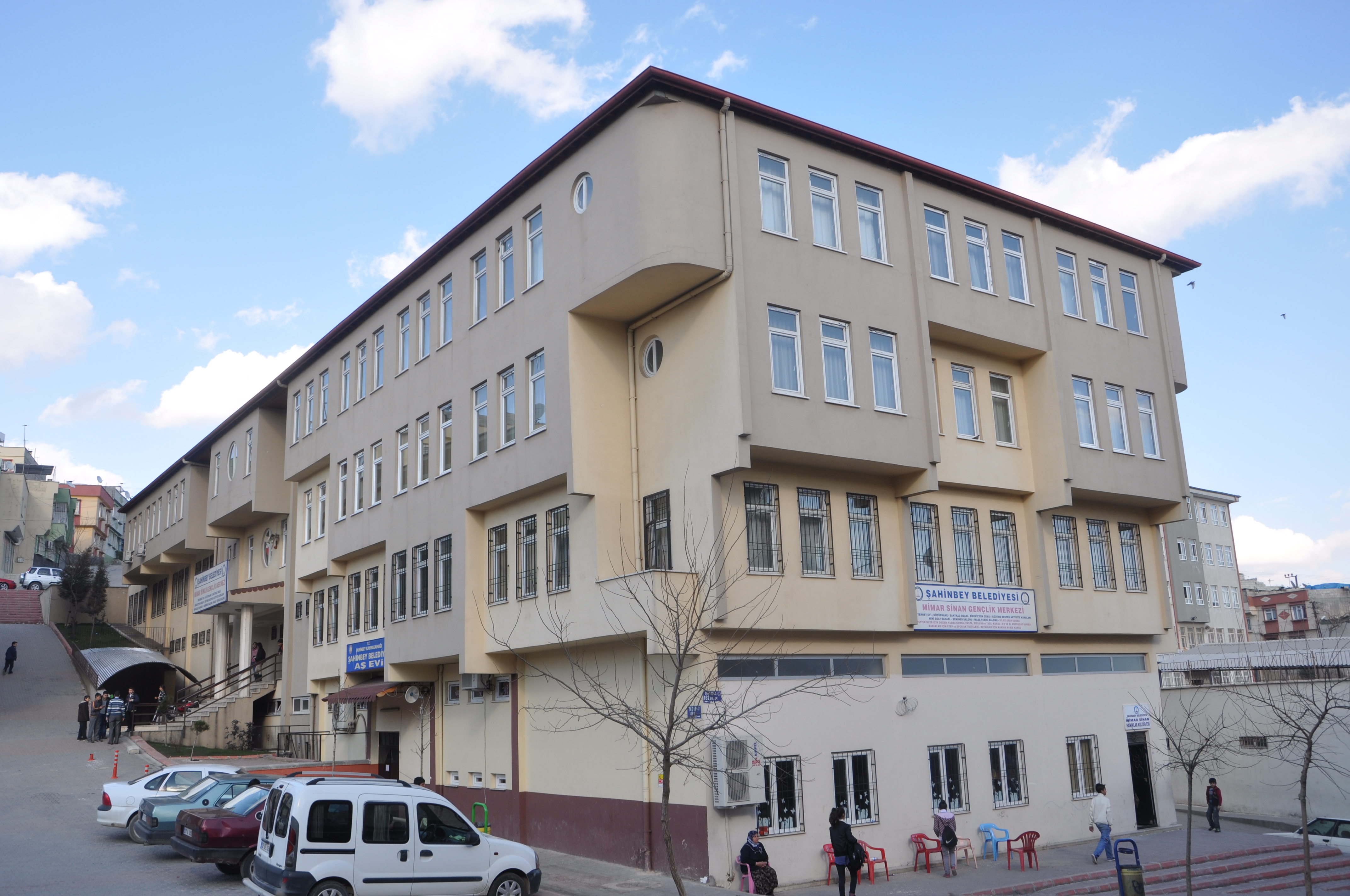 Mimar Sinan Gen�lik Merkezi