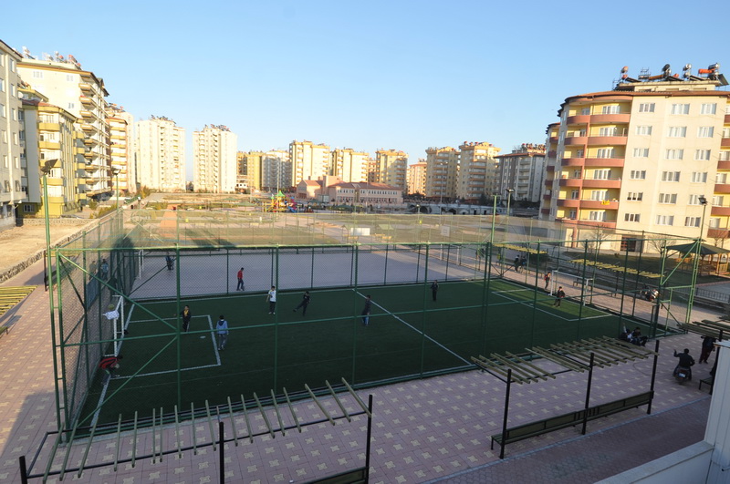 Okullara Hal� Saha Yapt�k