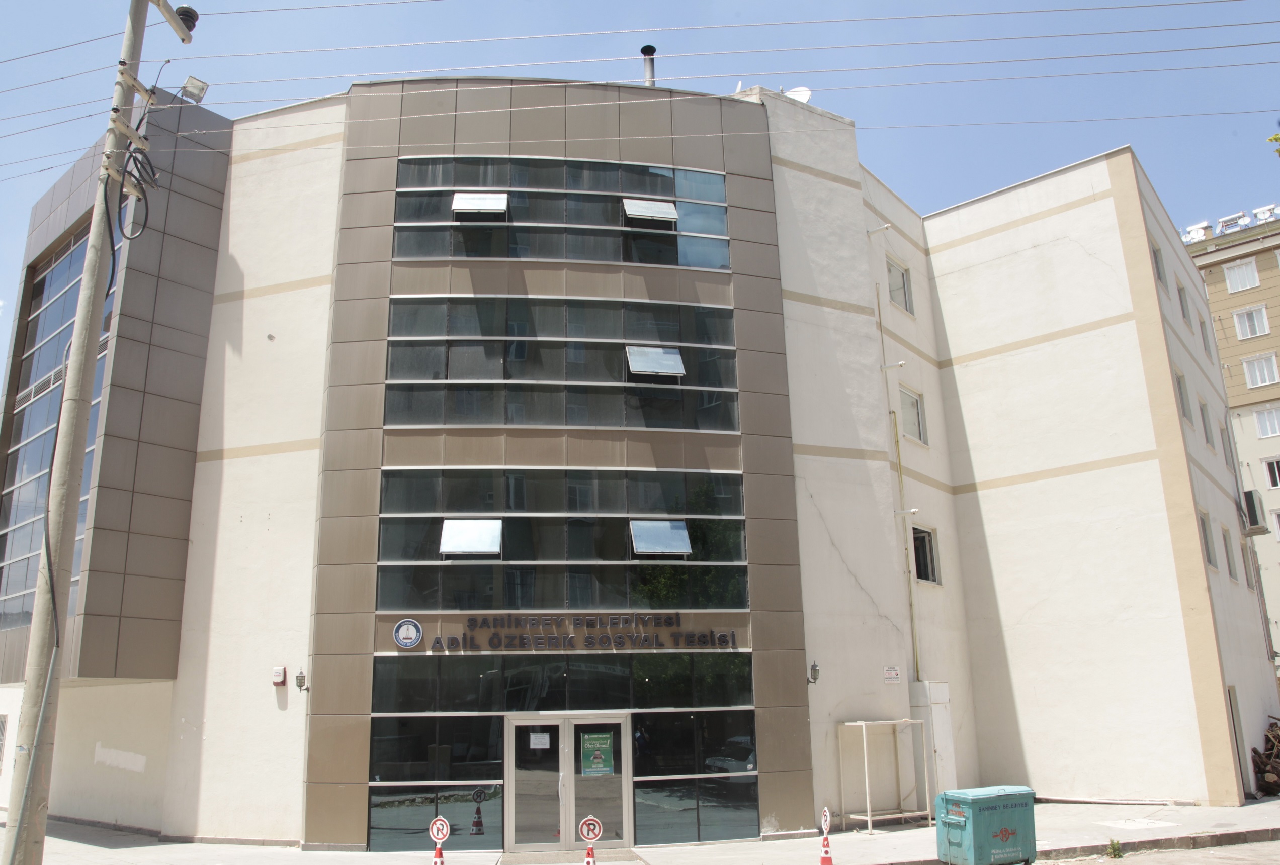 Adil �zberk Taziye Evi