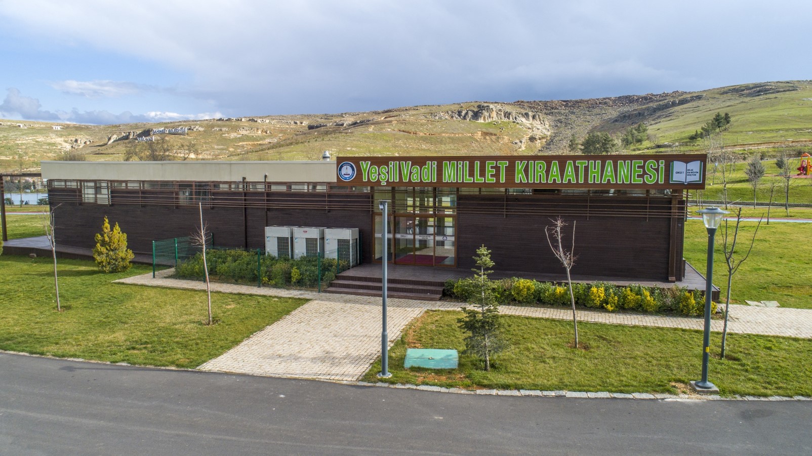 Ye�ilvadi Millet K�raathanesi